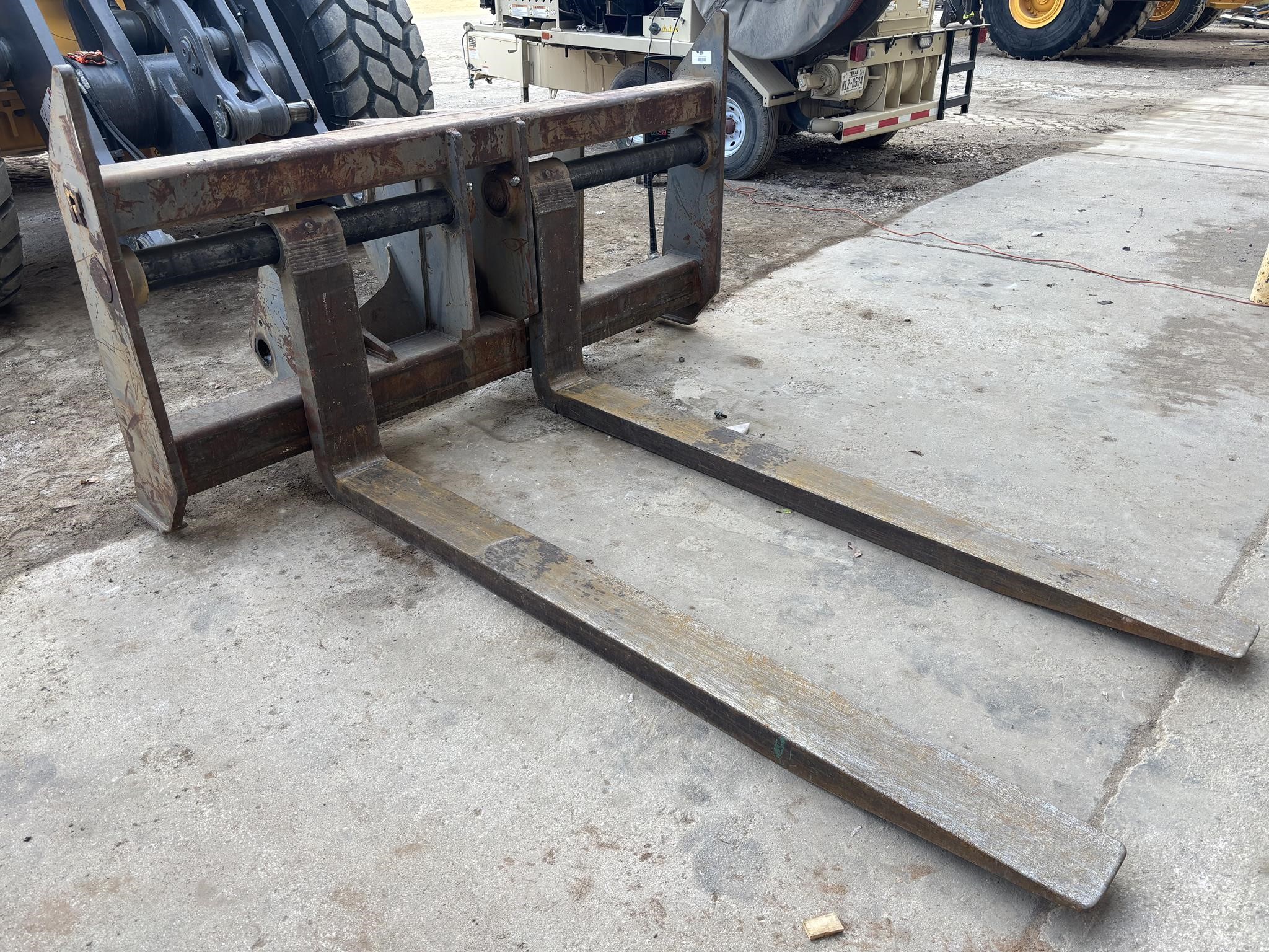 2019 Rockland CF HEAVY DUTY 96 in.X102 in. PIN ON FORKS - VOLVO L180H