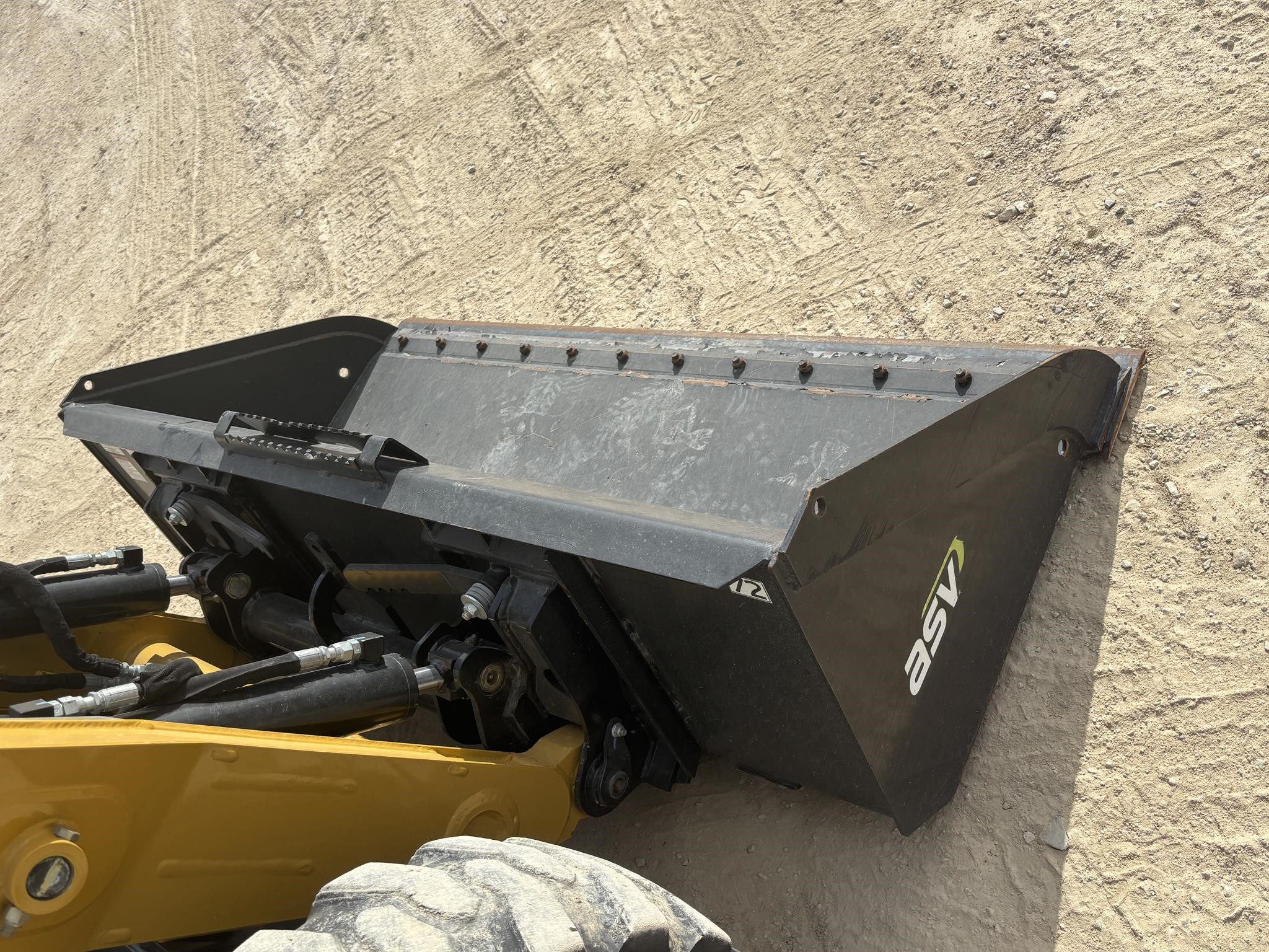 2023 ASV RS-75