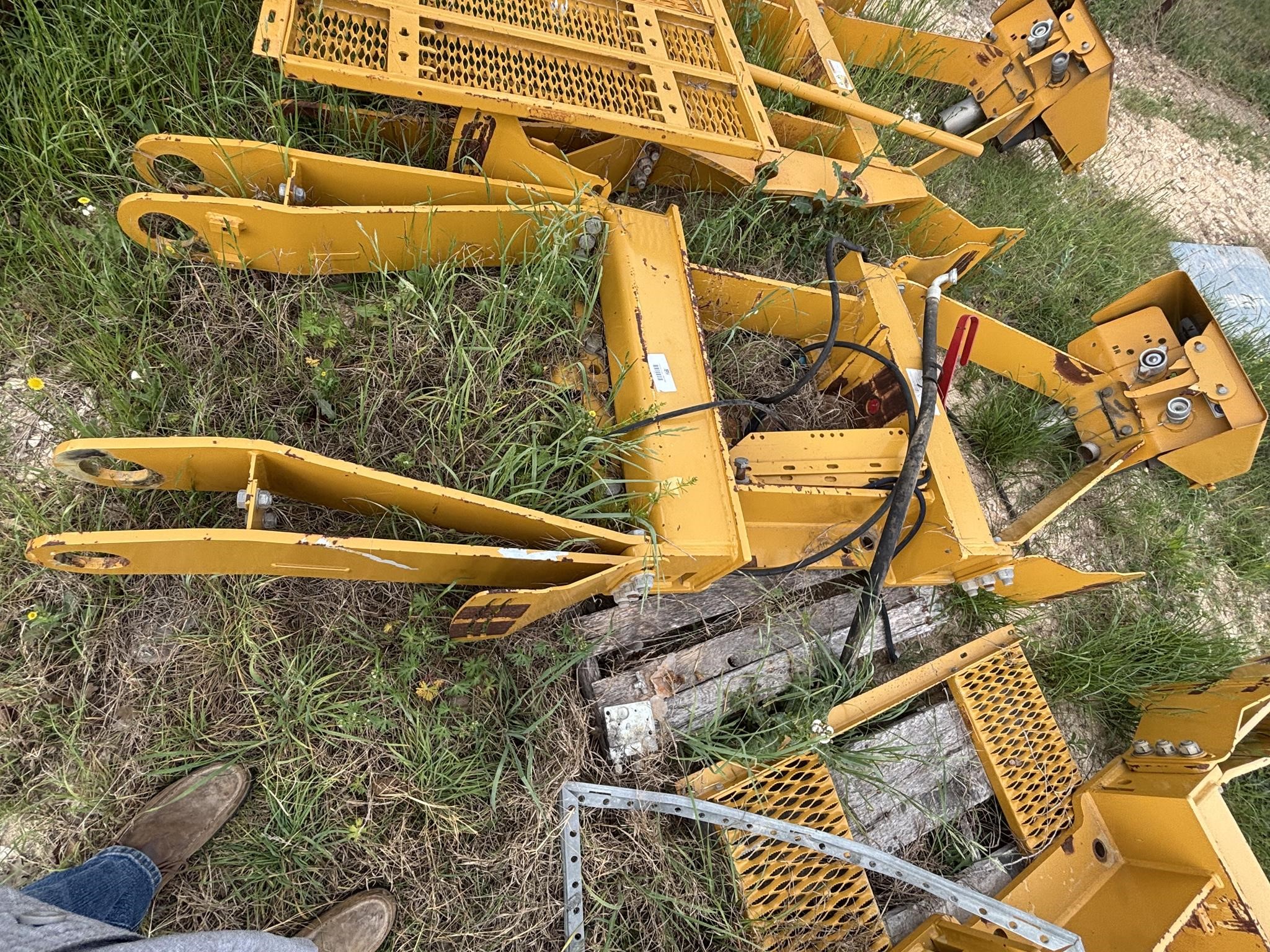 0 K-Tec PULL SCRAPER HITCH - VOLVO A25G