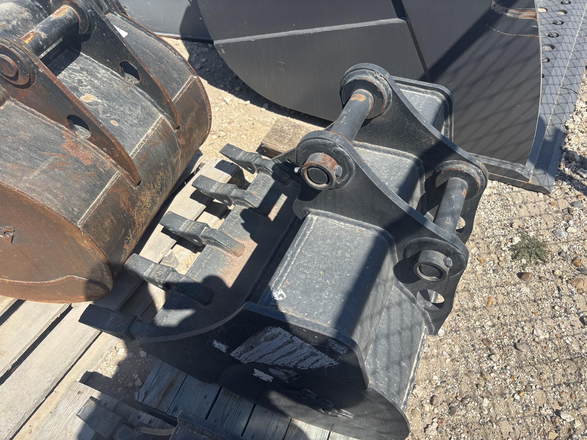 0 Yanmar 30 in. FLAT BOTTOM BUCKET - YANMAR VIO55 EXCAVATOR