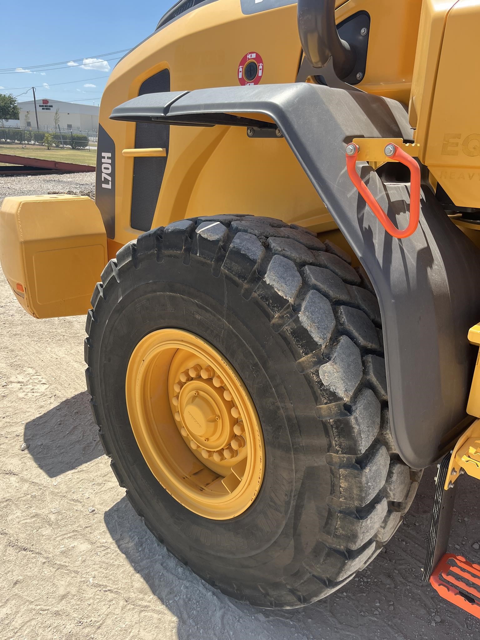 2023 Volvo L70H