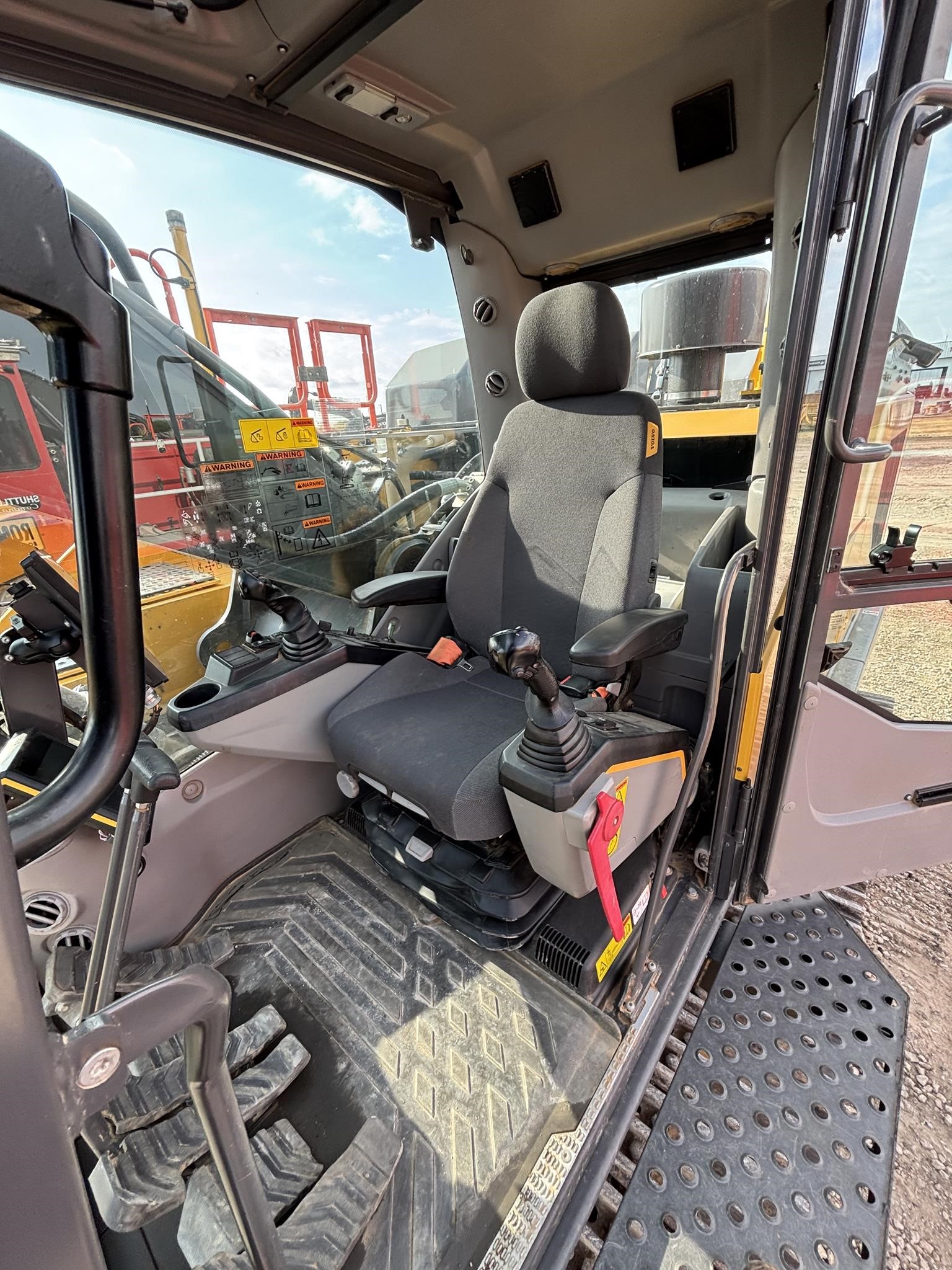 2023 Volvo EC380EL