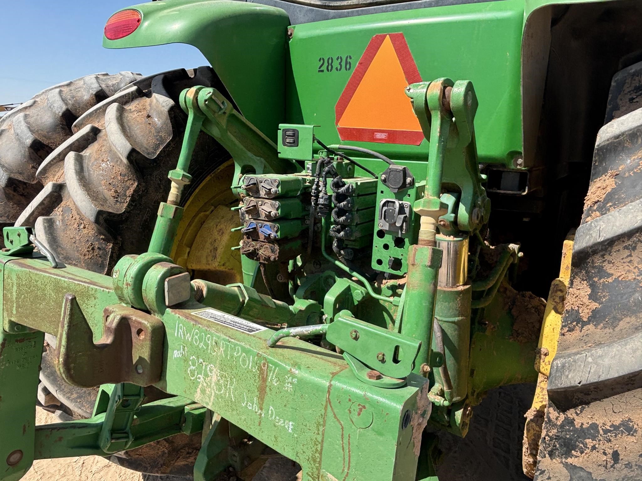 2010 John Deere 8295R