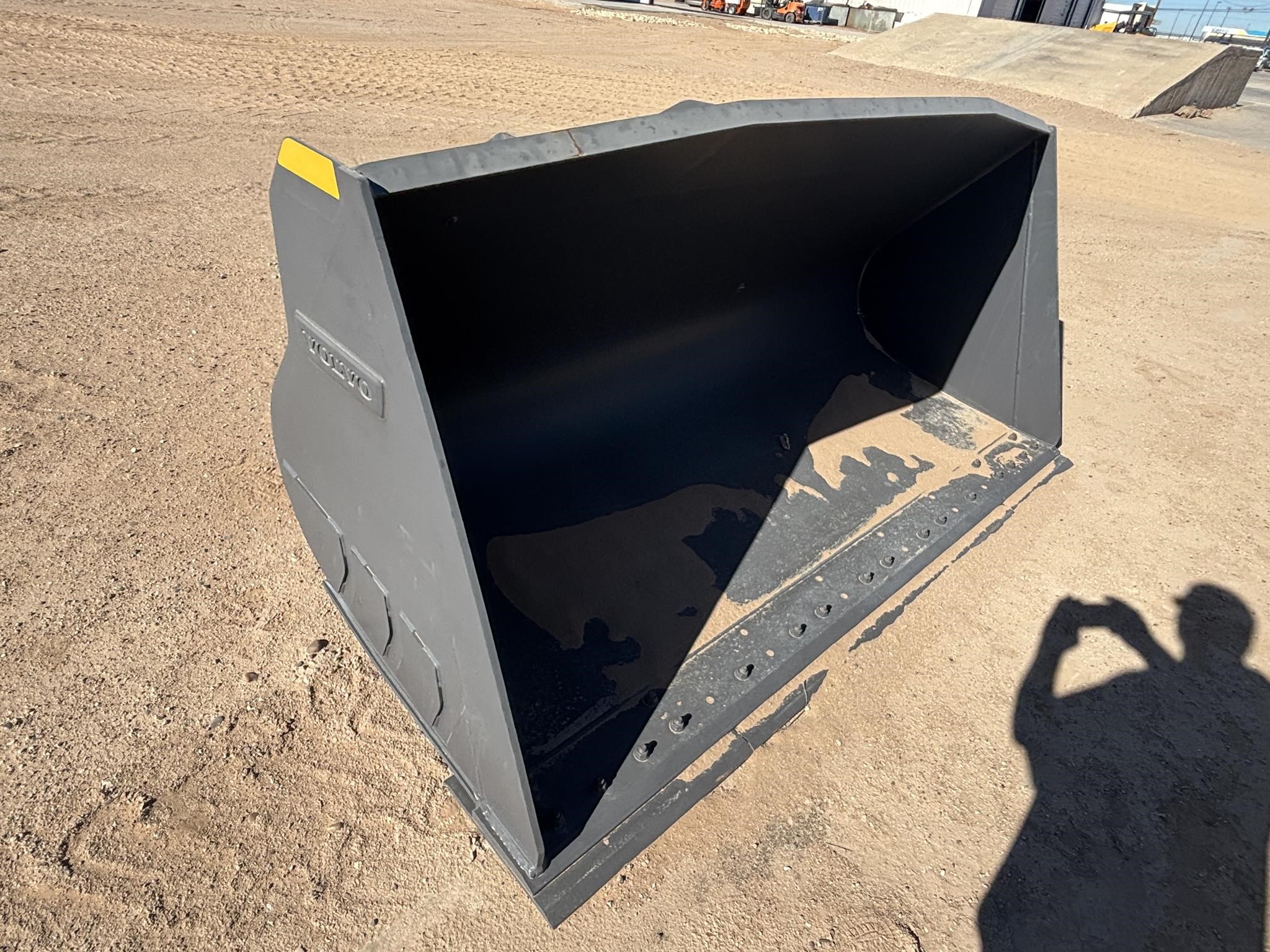 0 Volvo 3.1 YD QC BUCKET - L90H