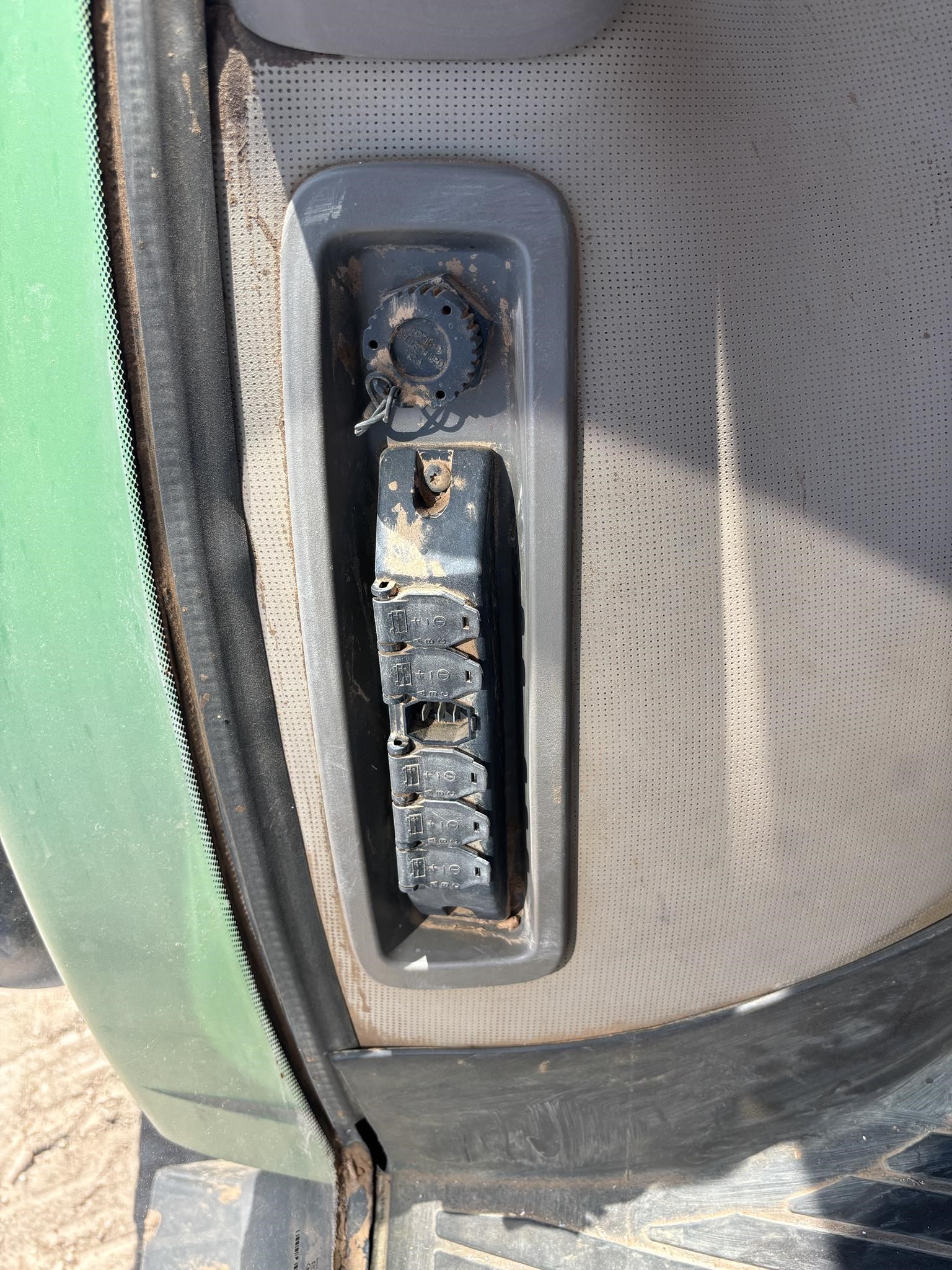2010 John Deere 8295R