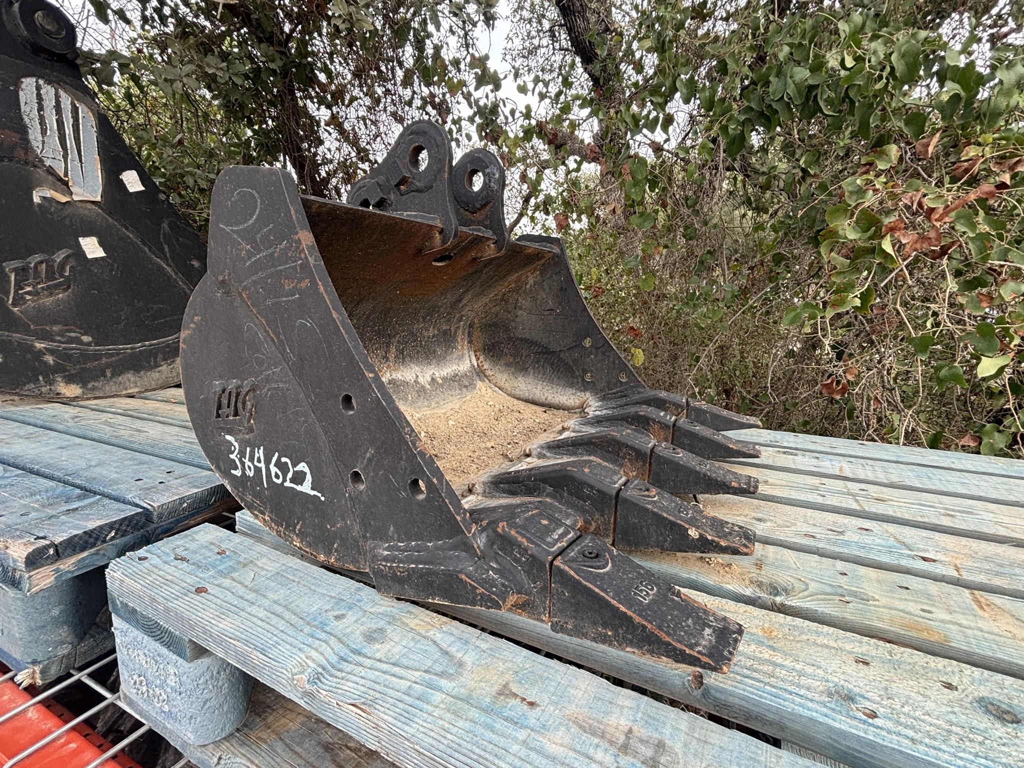 0 Yanmar 24 in. BUCKET - YANMAR VIO17 EXCAVATOR