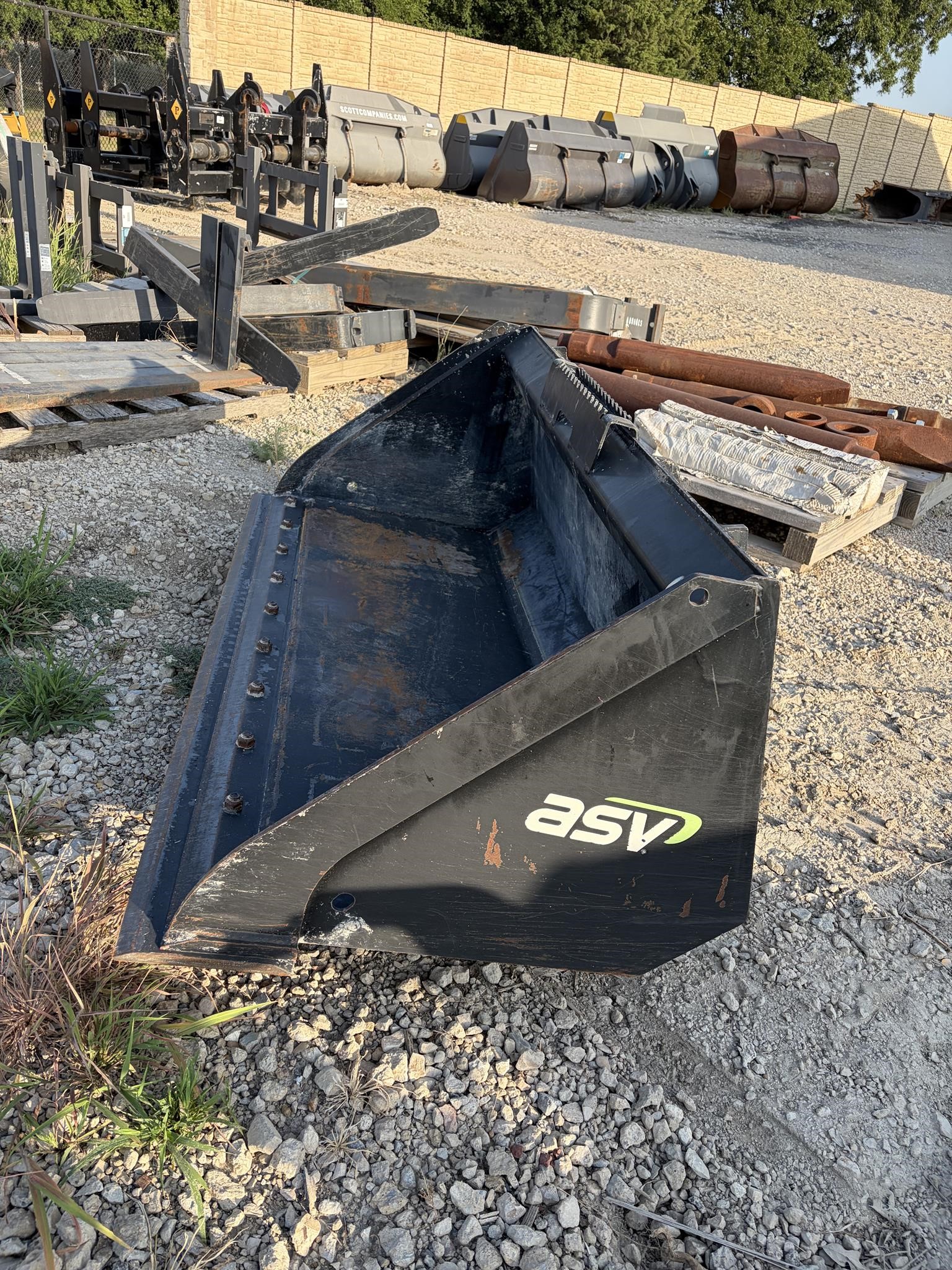 0 ASV ASV50 - 60 INCH SKID STEER BUCKET