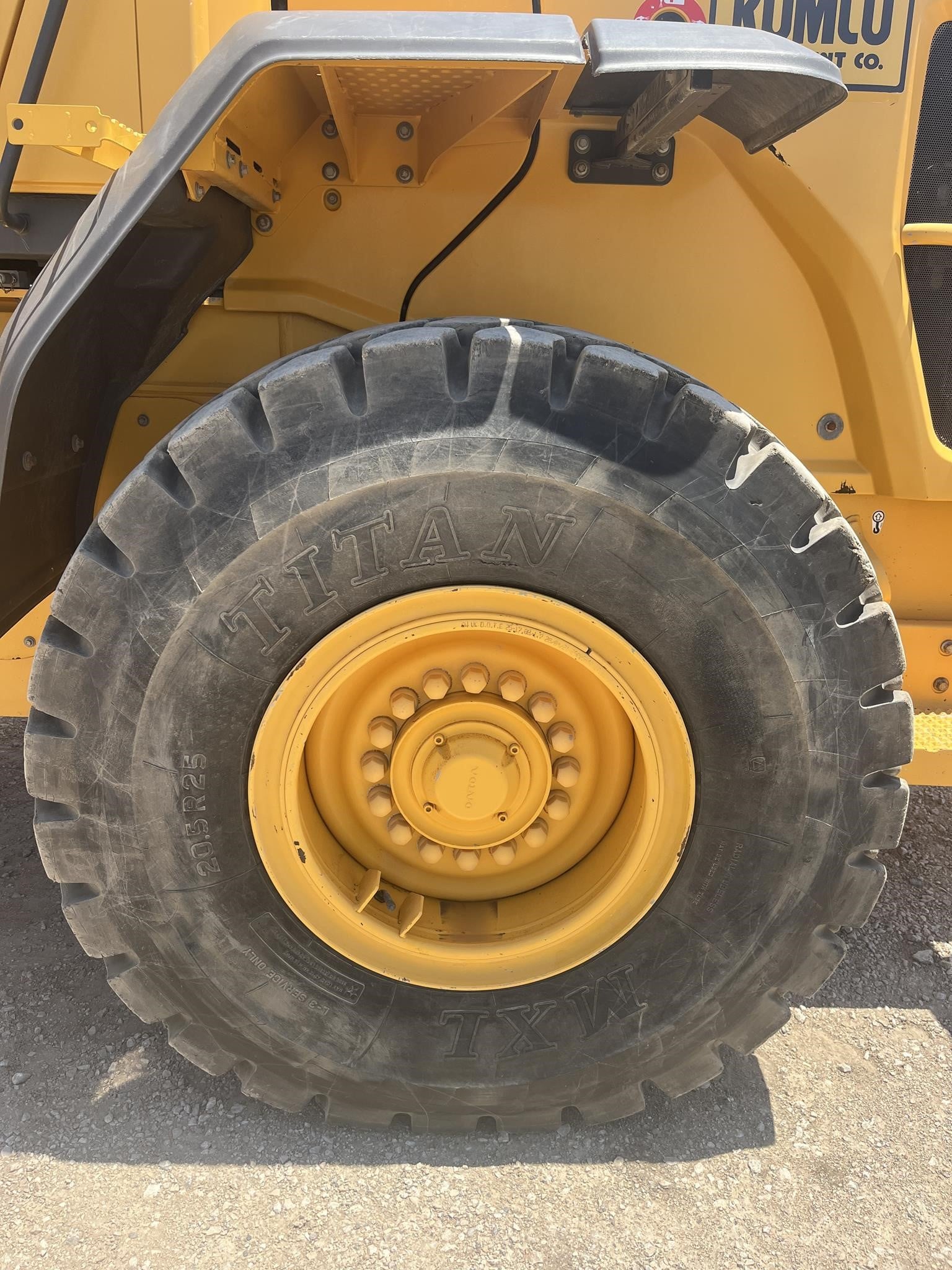 2021 Volvo L70H