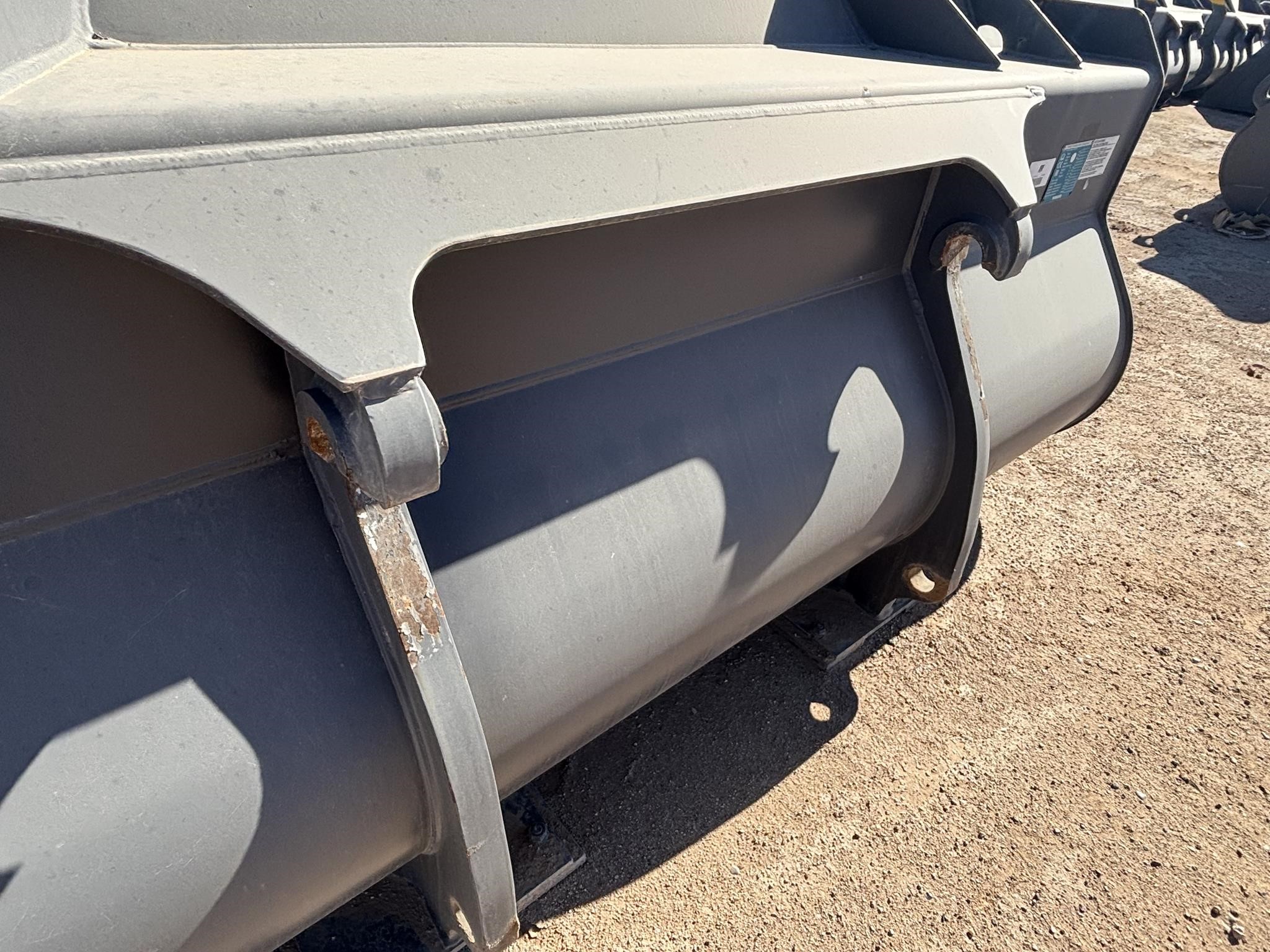 0 Volvo 3.1 YD QC BUCKET - L90H