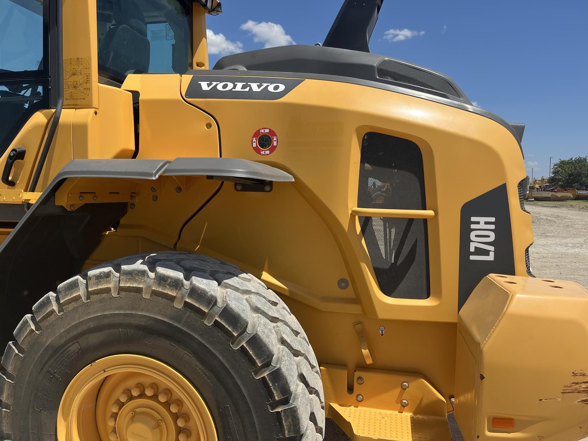 2023 Volvo L70H