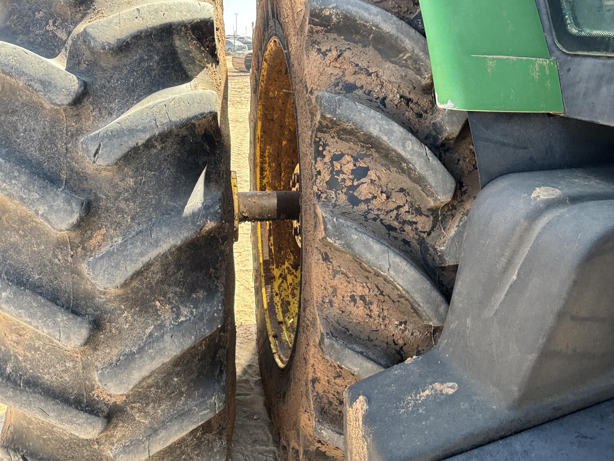 2010 John Deere 8295R