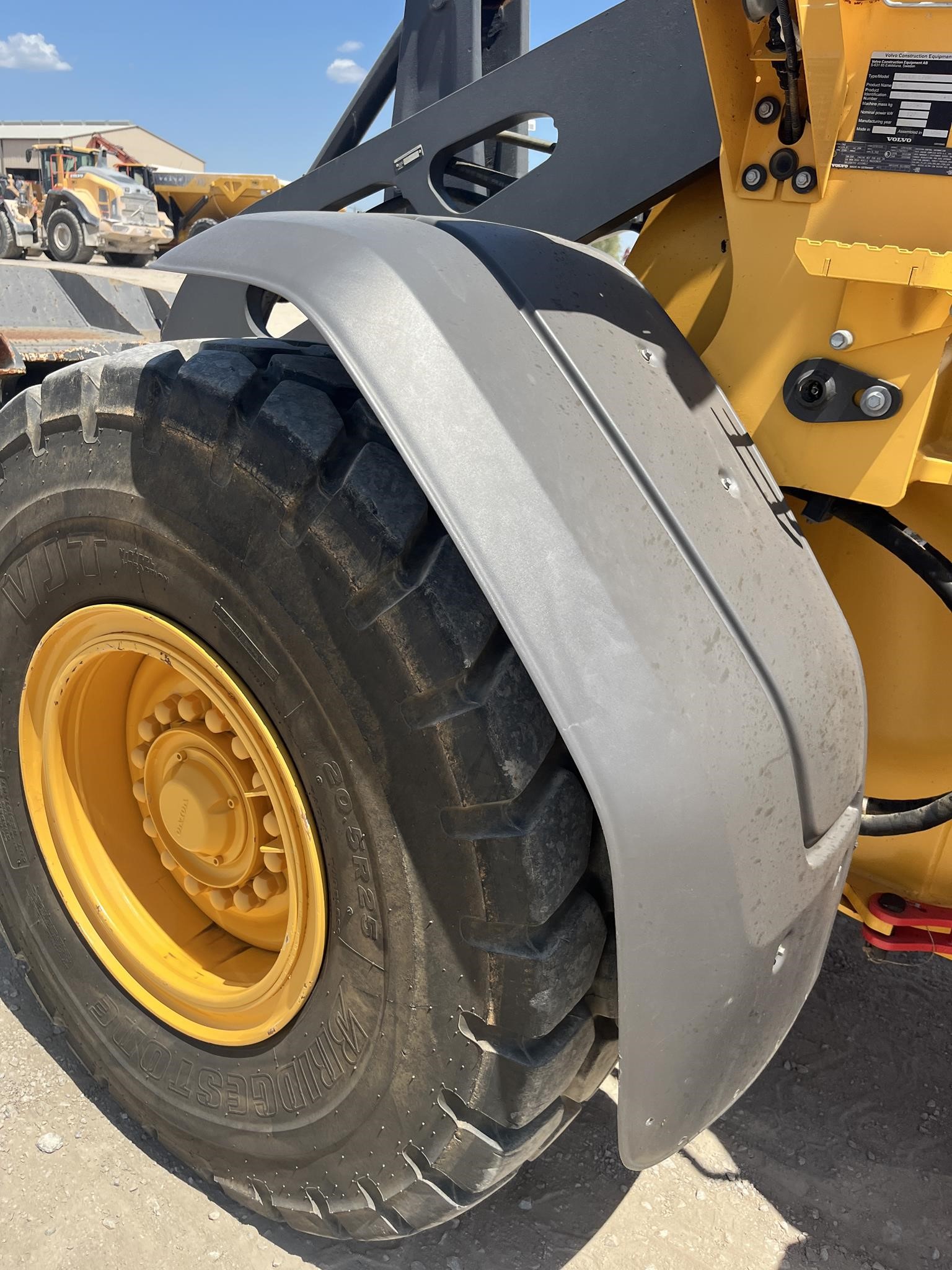 2023 Volvo L70H