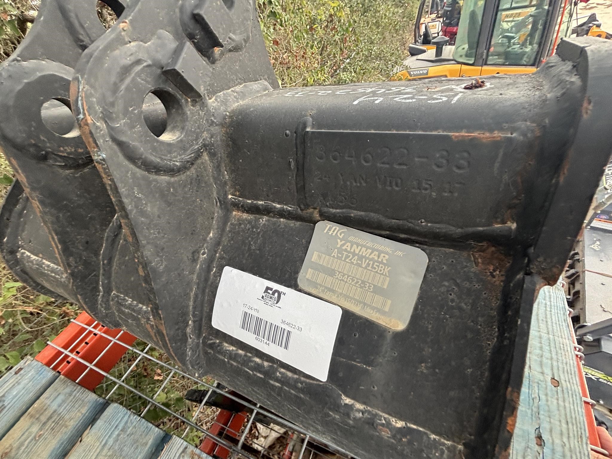 0 Yanmar 24 in. BUCKET - YANMAR VIO17 EXCAVATOR