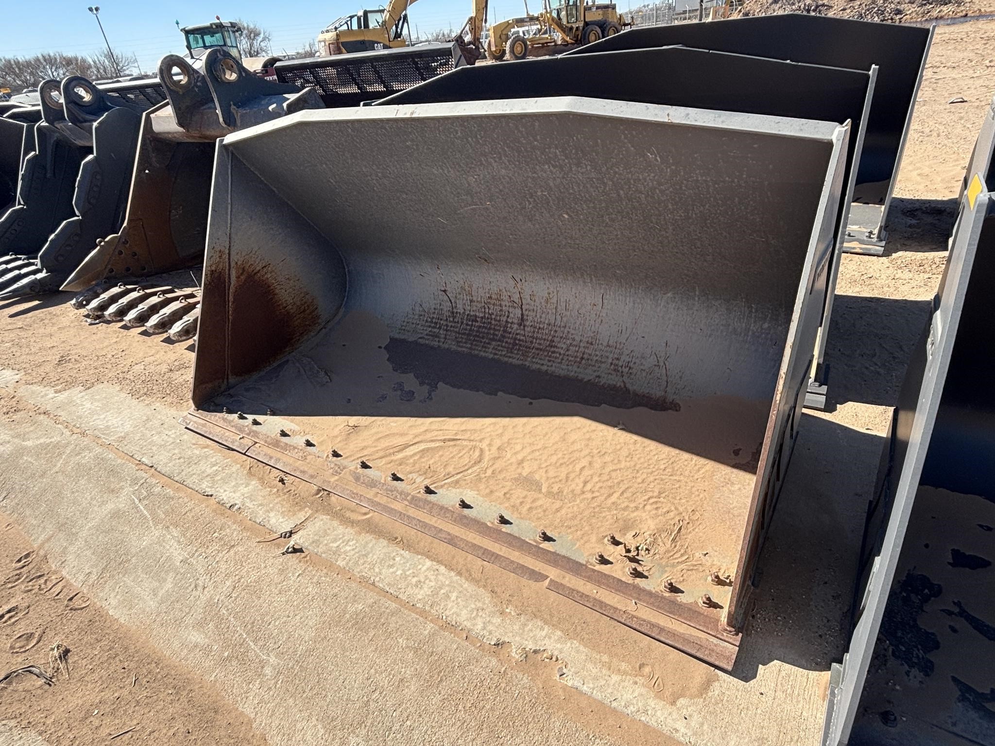 0 Volvo 3 YD QC BUCKET - L70H