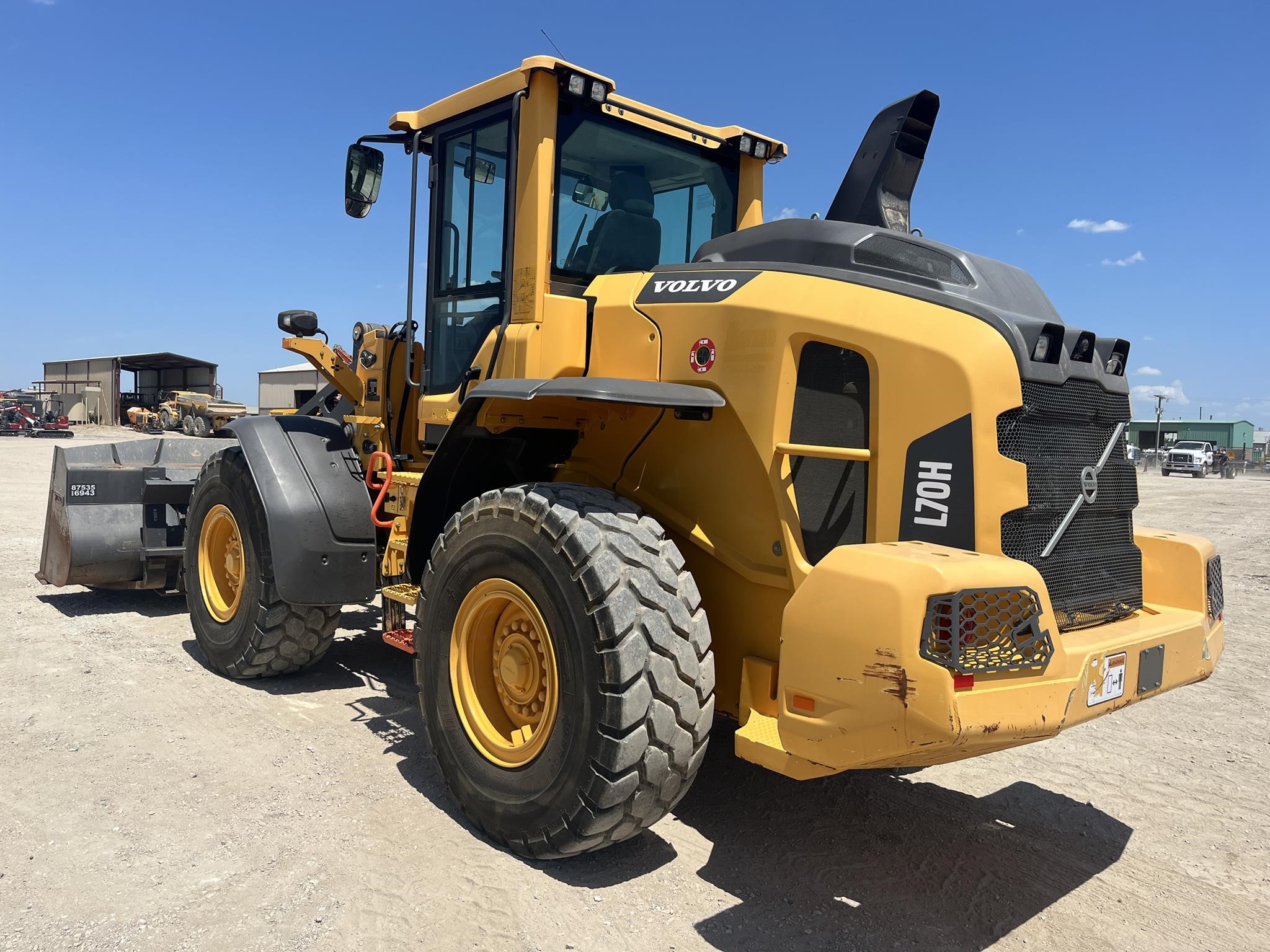 2023 Volvo L70H