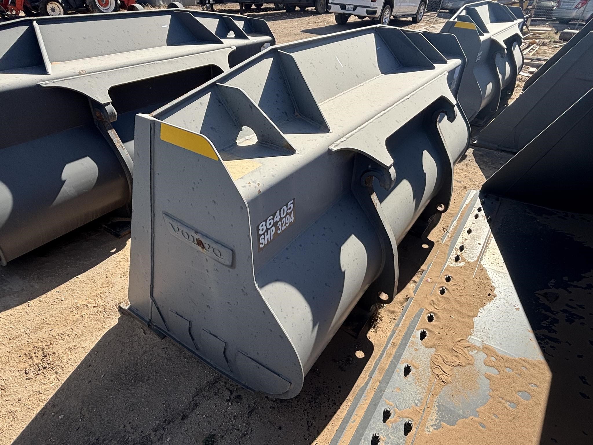 0 Volvo 3 YD QC BUCKET - L60H