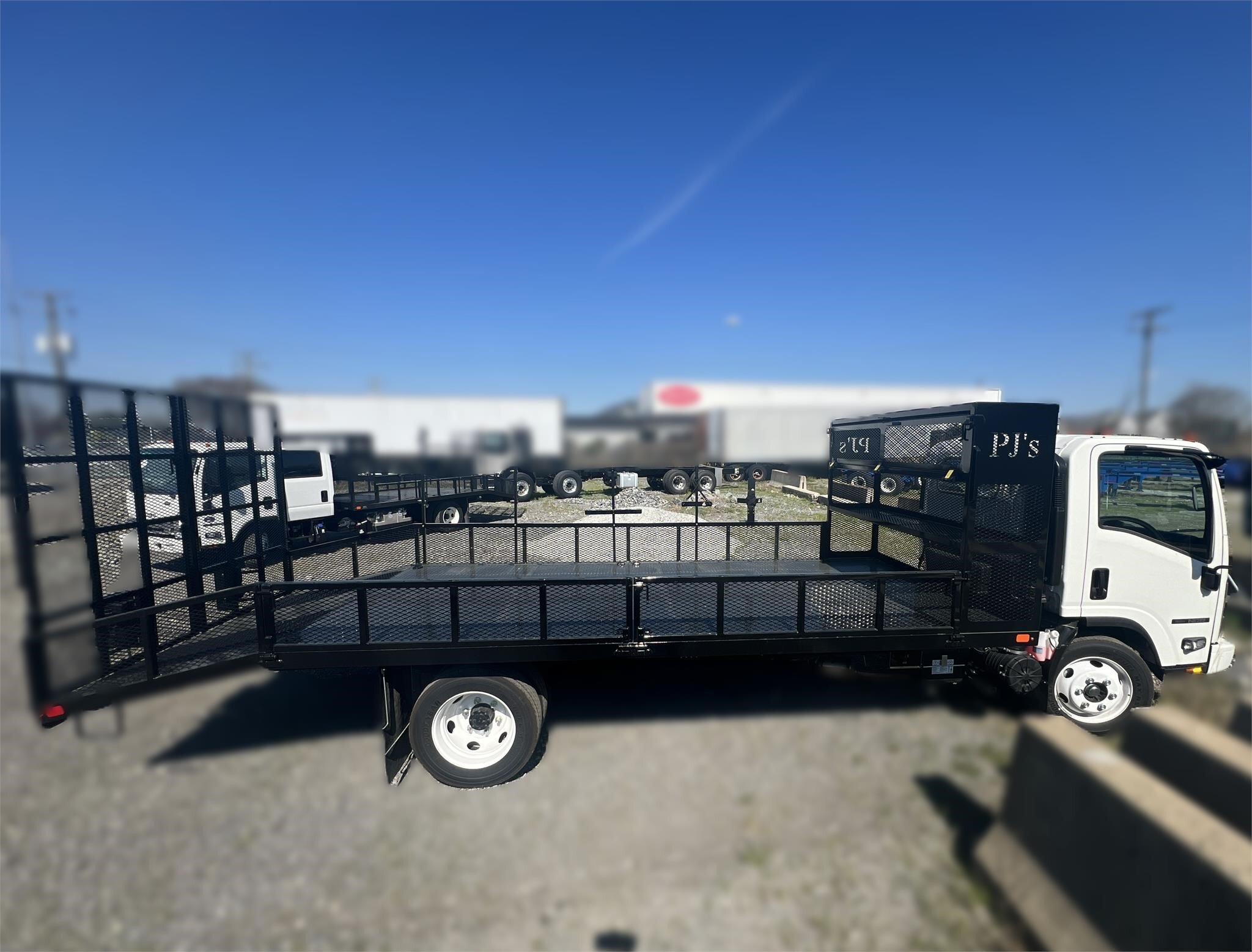 Photo of a 2025 Isuzu NRR
