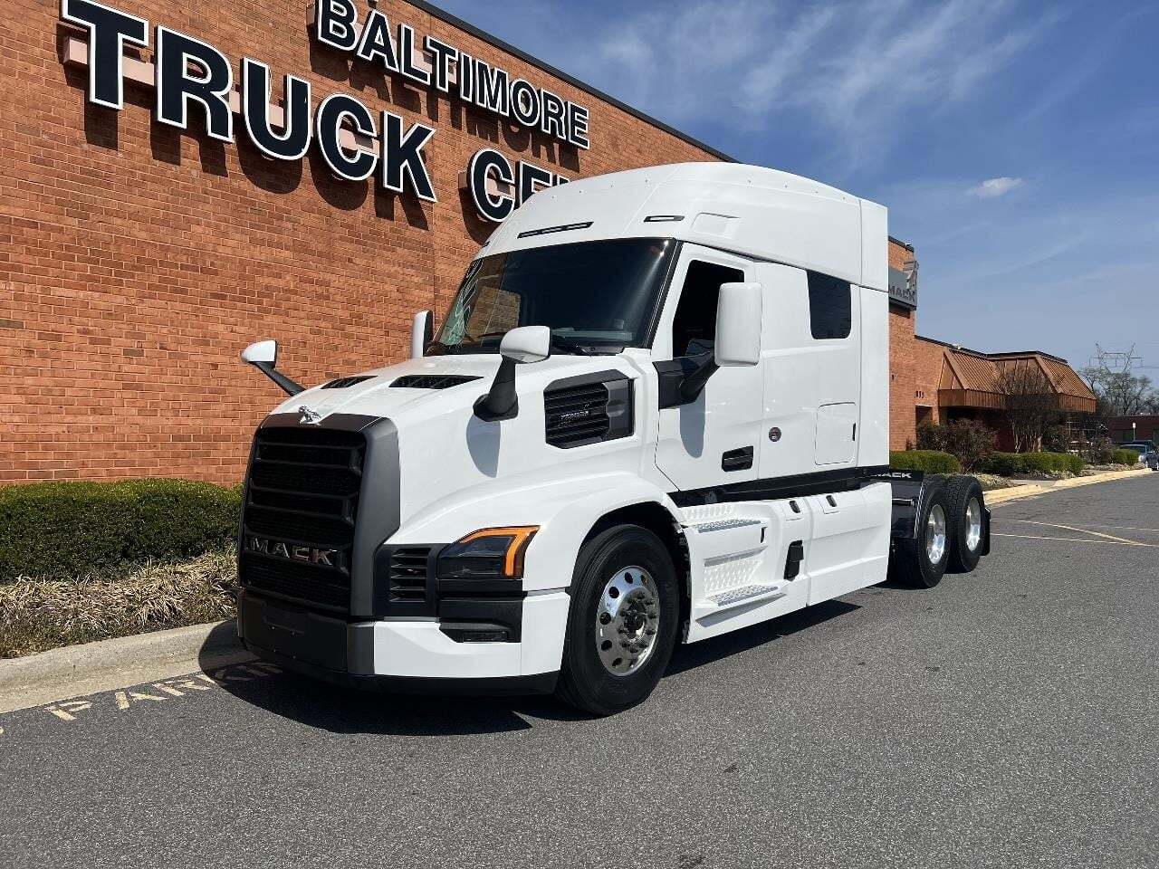 Photo of a 2026 Mack PINNACLE