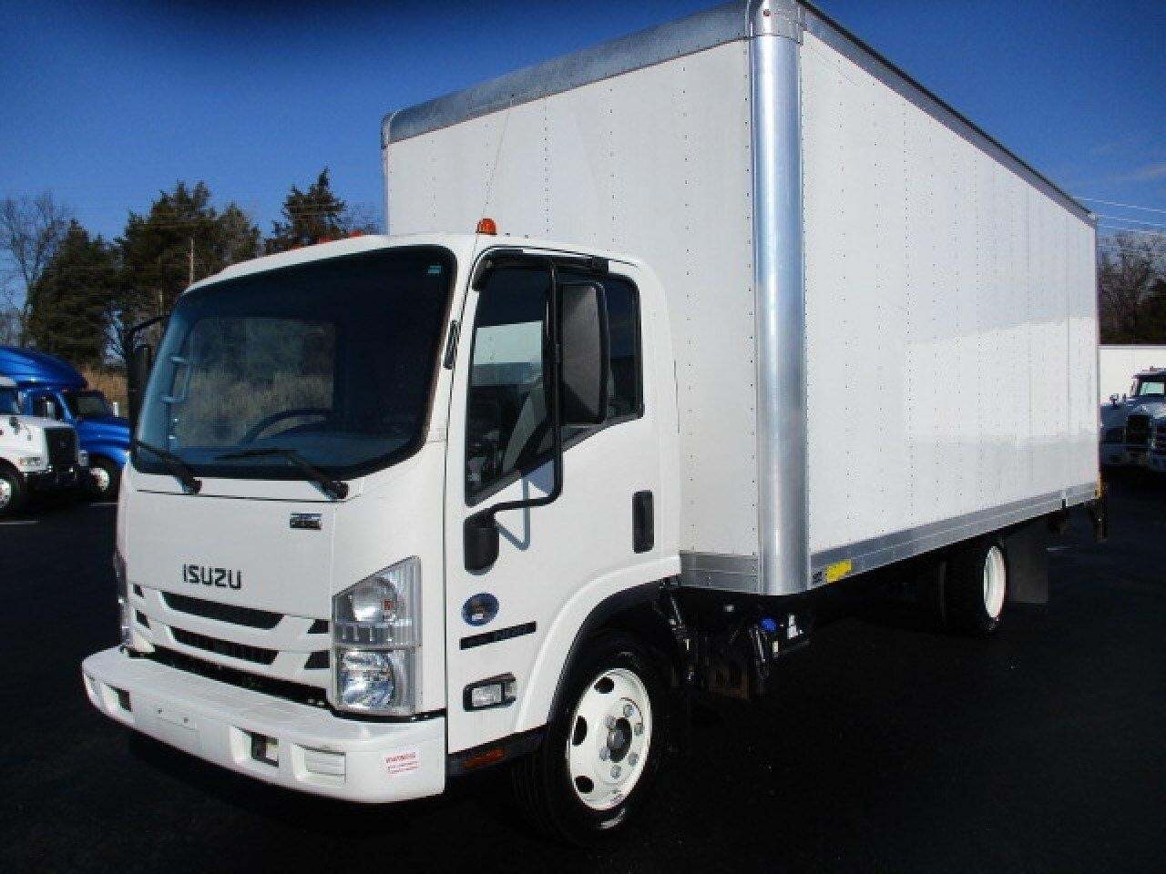 Photo of a 2022 Isuzu NRR