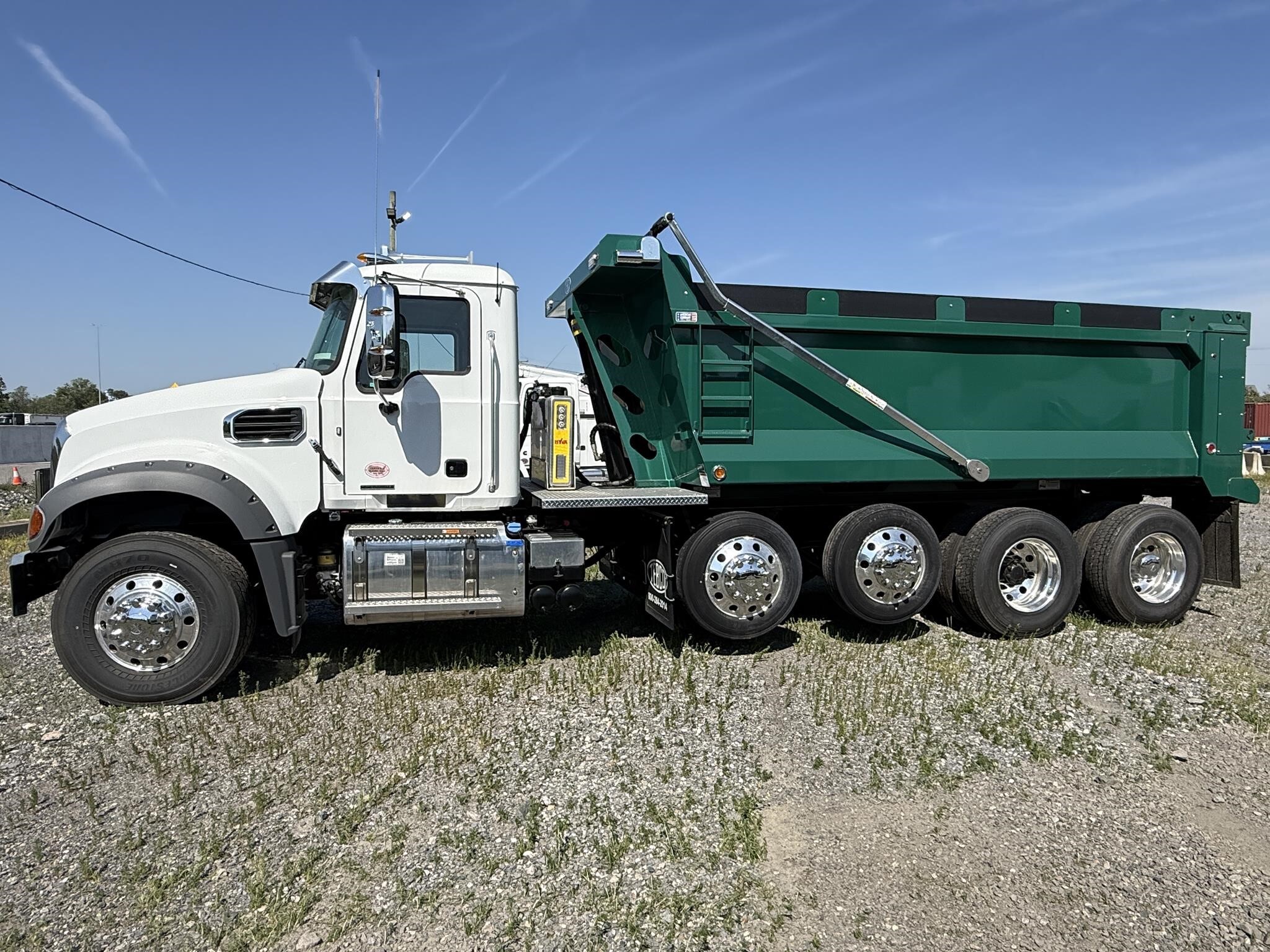 Photo of a 2026 Mack GRANITE 104FR