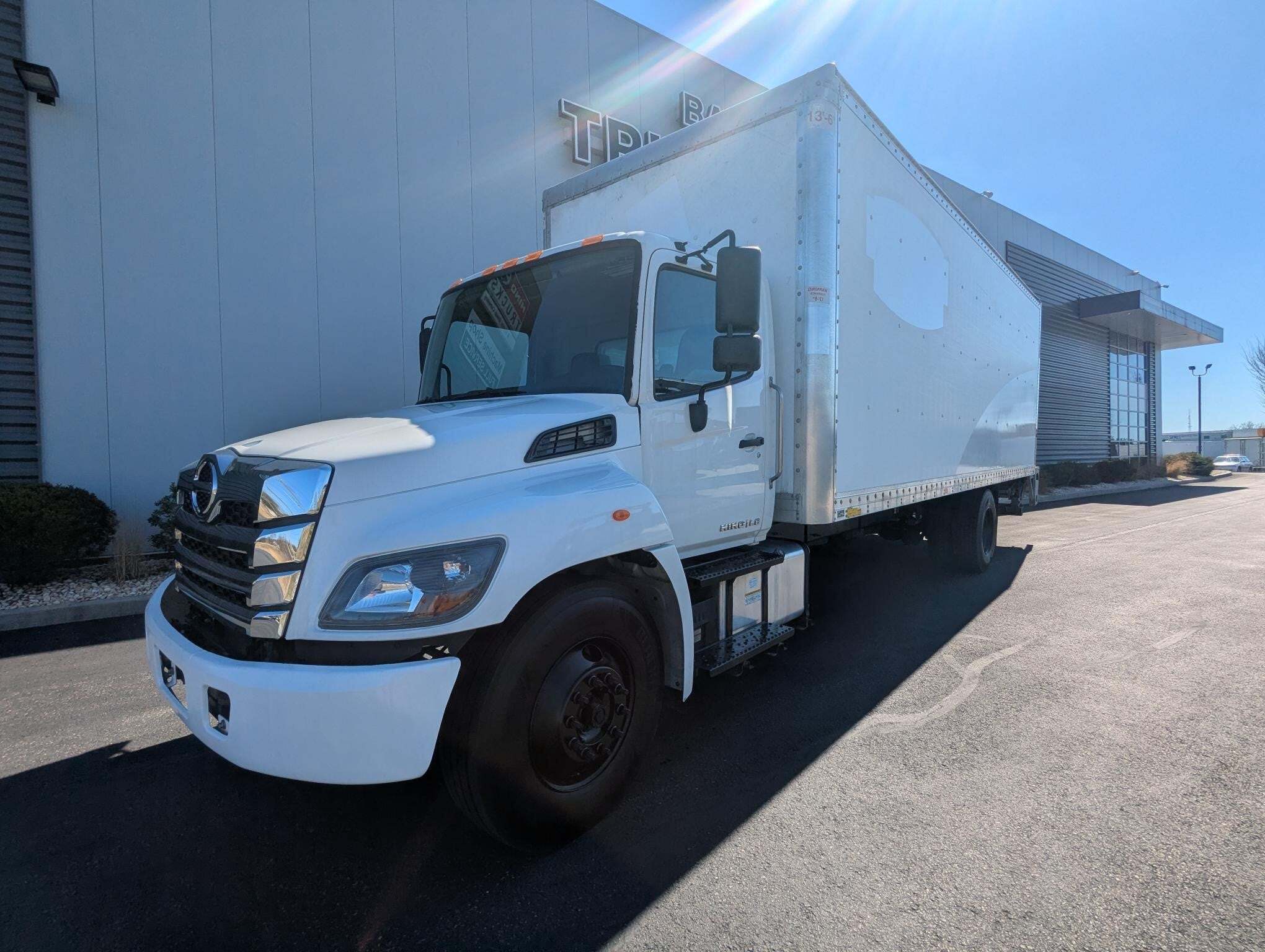 2022 Hino L6