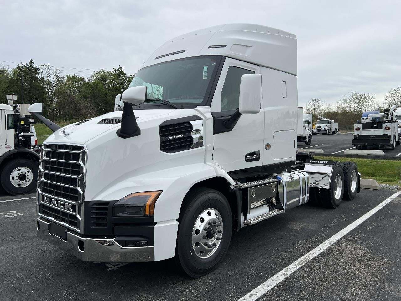 Photo of a 2027 Mack ANTHEM 64T