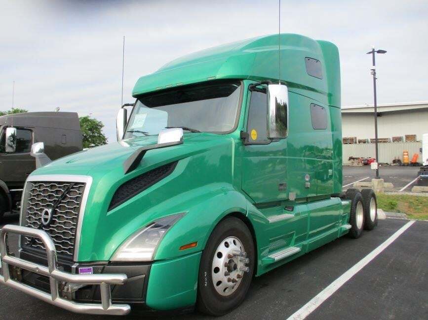 Photo of a 2020 Volvo VNL64T760
