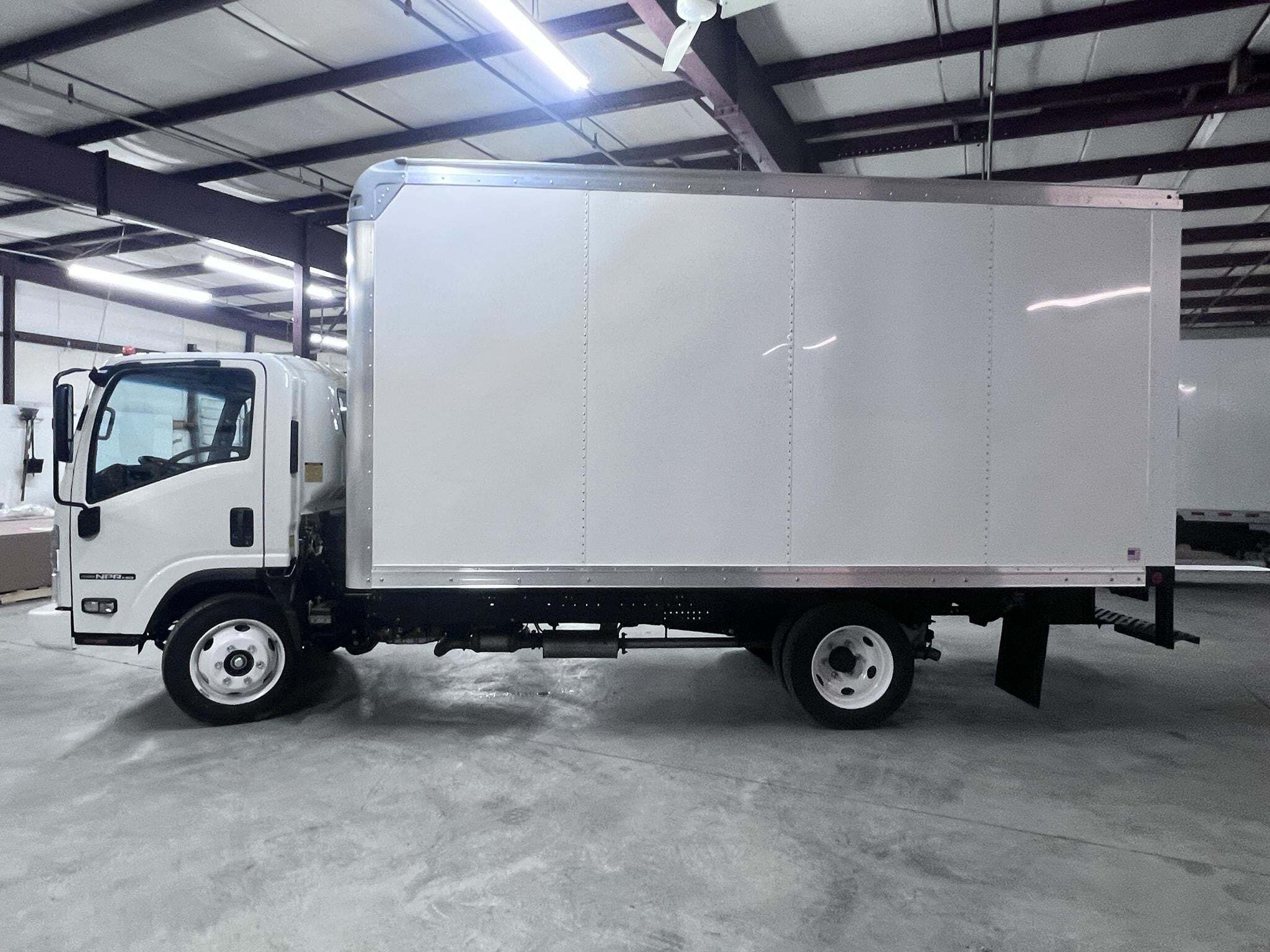 2026 Isuzu NPR HD