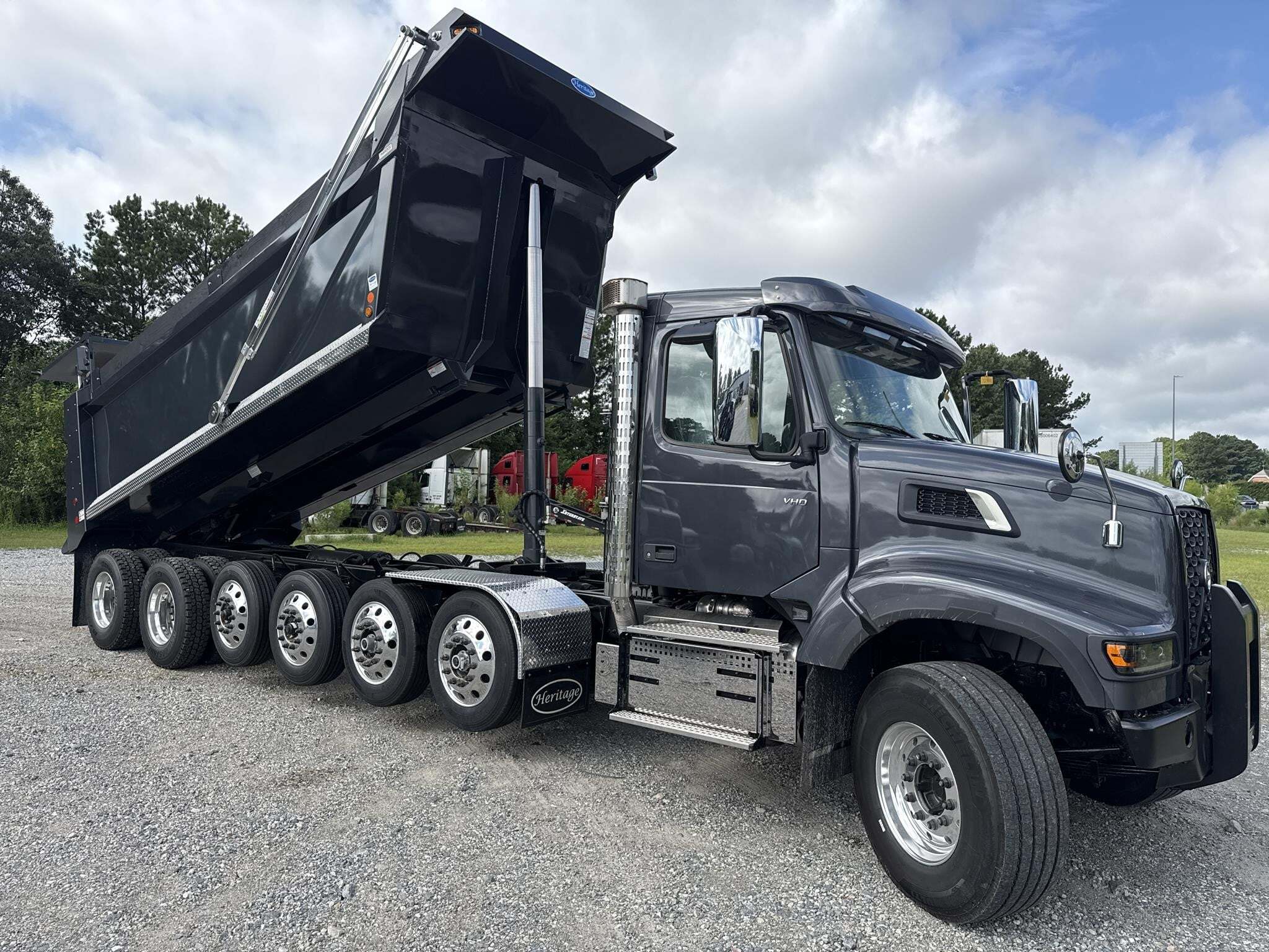 2027 Volvo VHD104F300