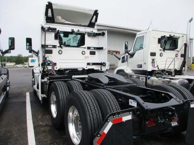 2027 Mack Pioneer