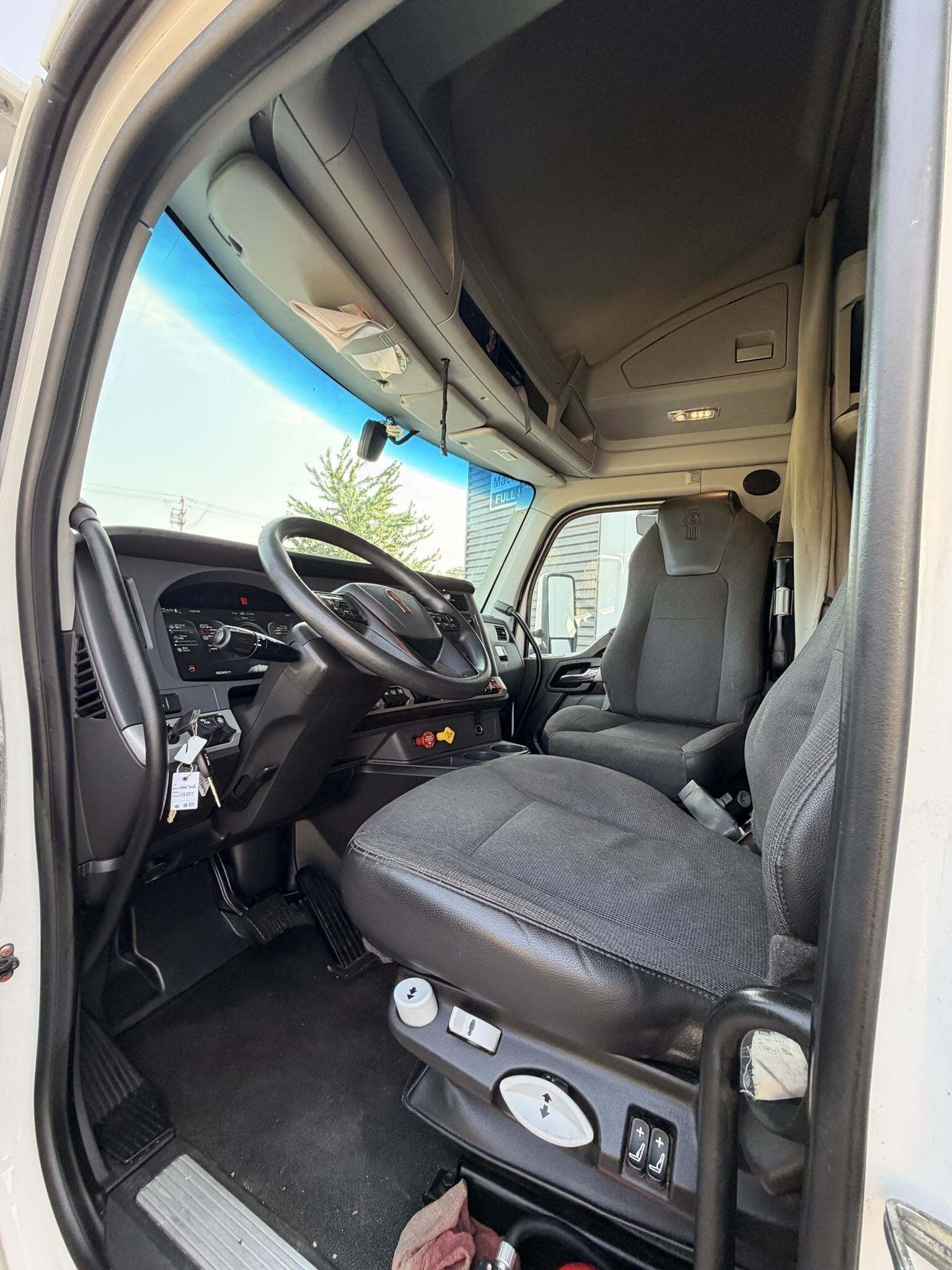 2022 Kenworth T680