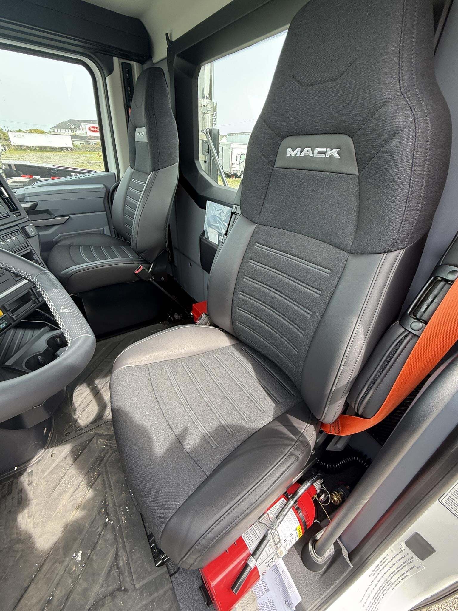 2027 Mack ANTHEM 64T