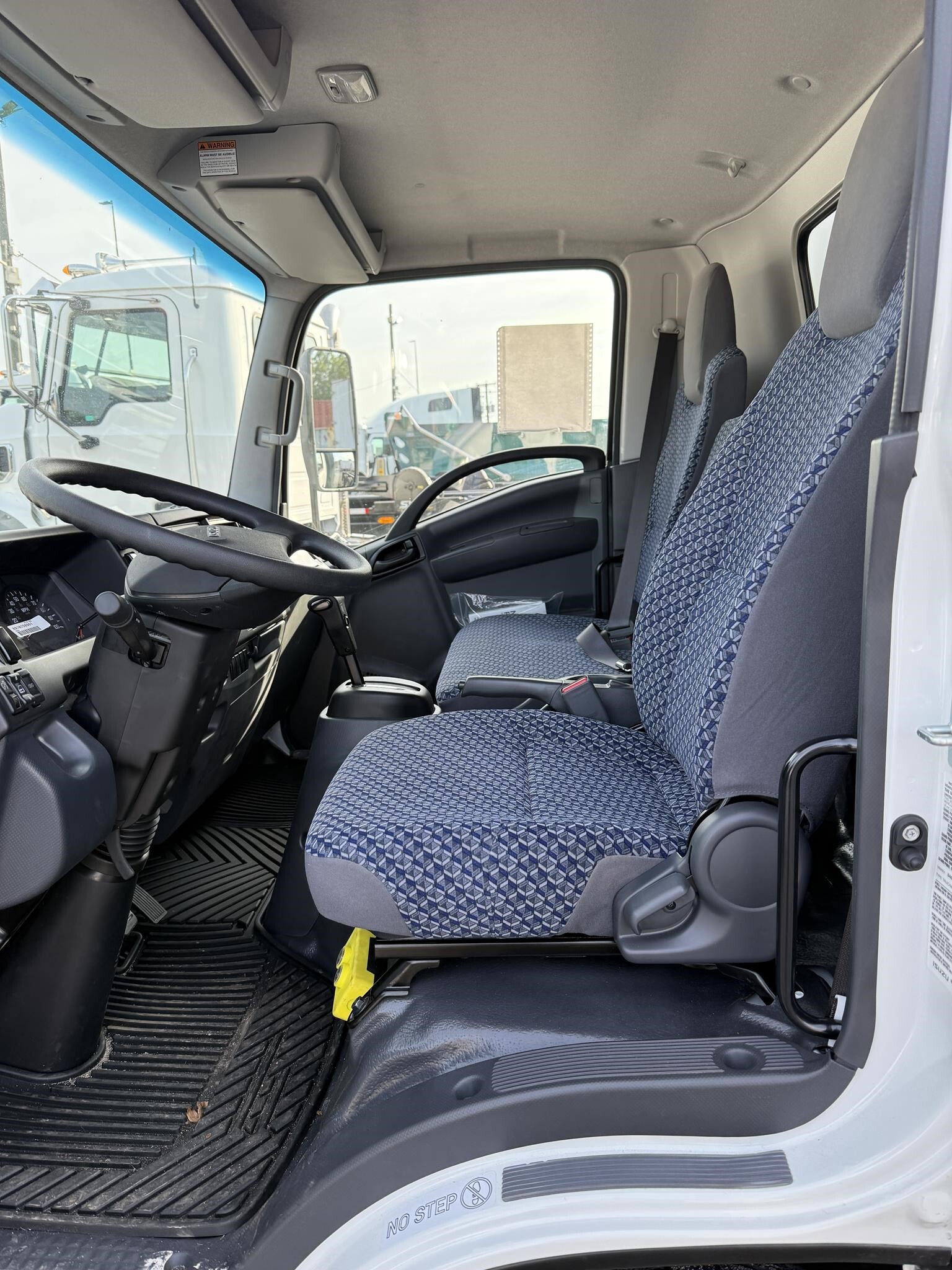 2026 Isuzu NRR