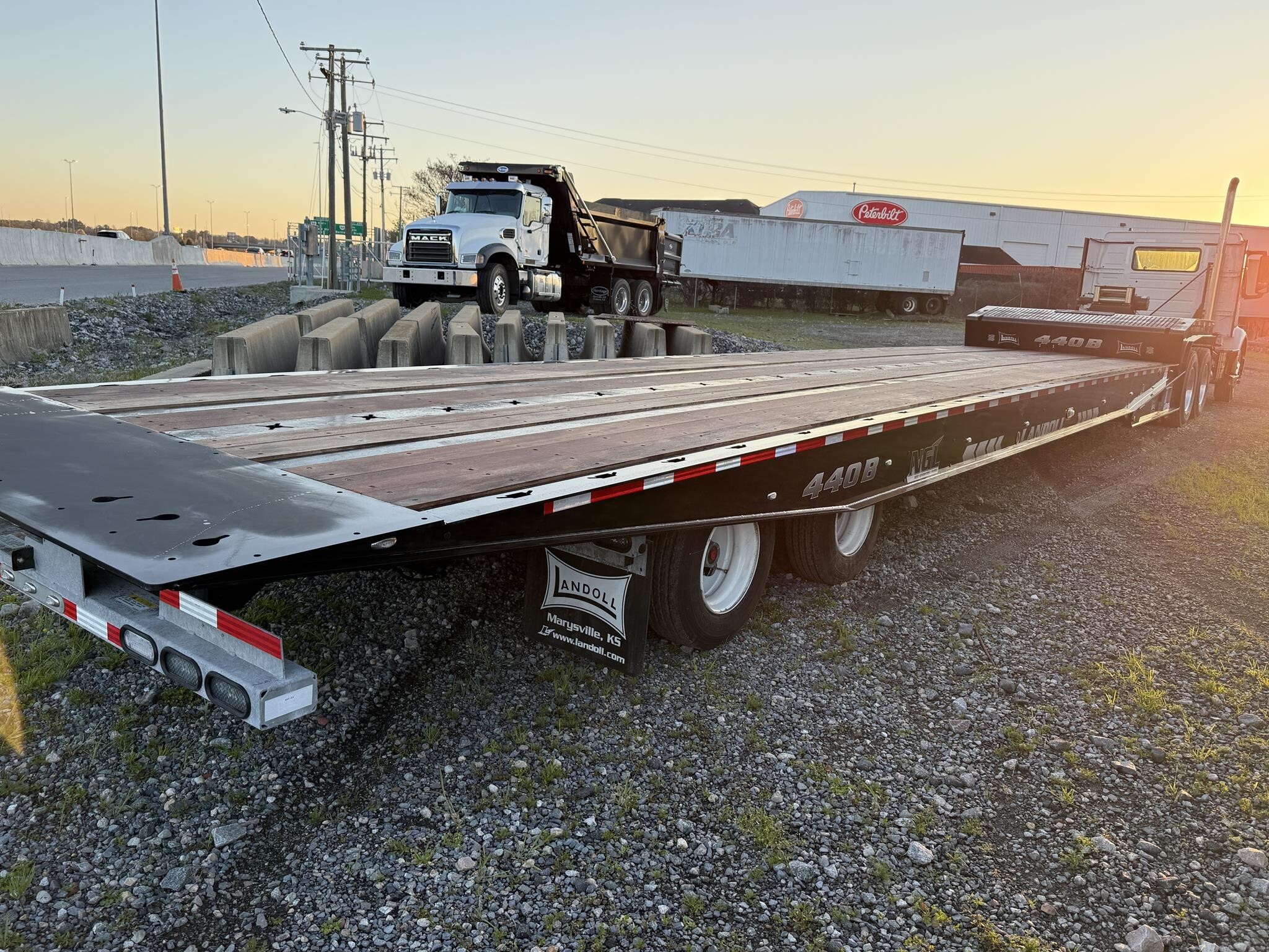 2026 Landoll 440B