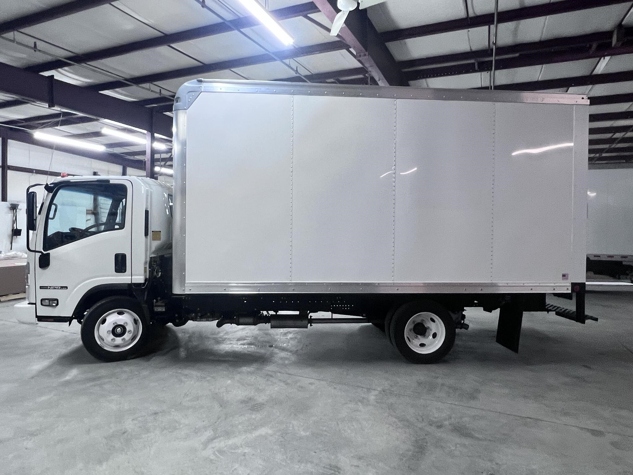 2025 Isuzu NPR HD