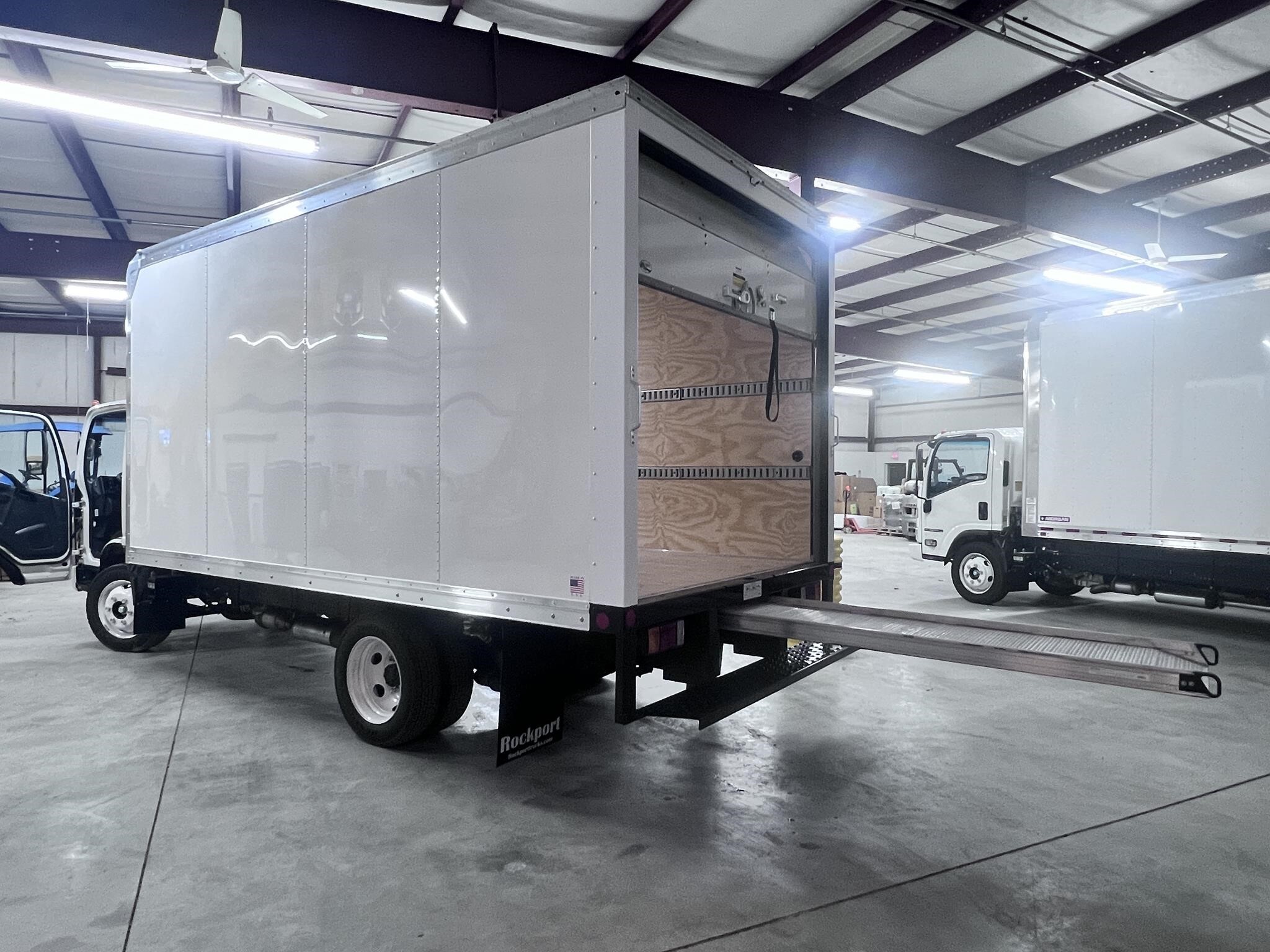 2025 Isuzu NPR HD