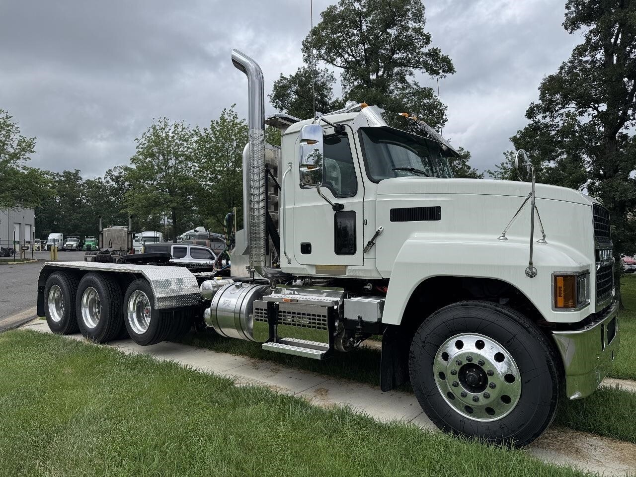 2025 Mack Pinnacle