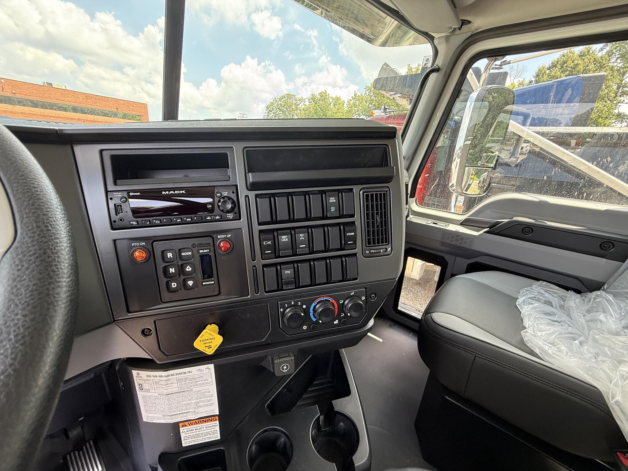 2026 Mack GRANITE 64BR