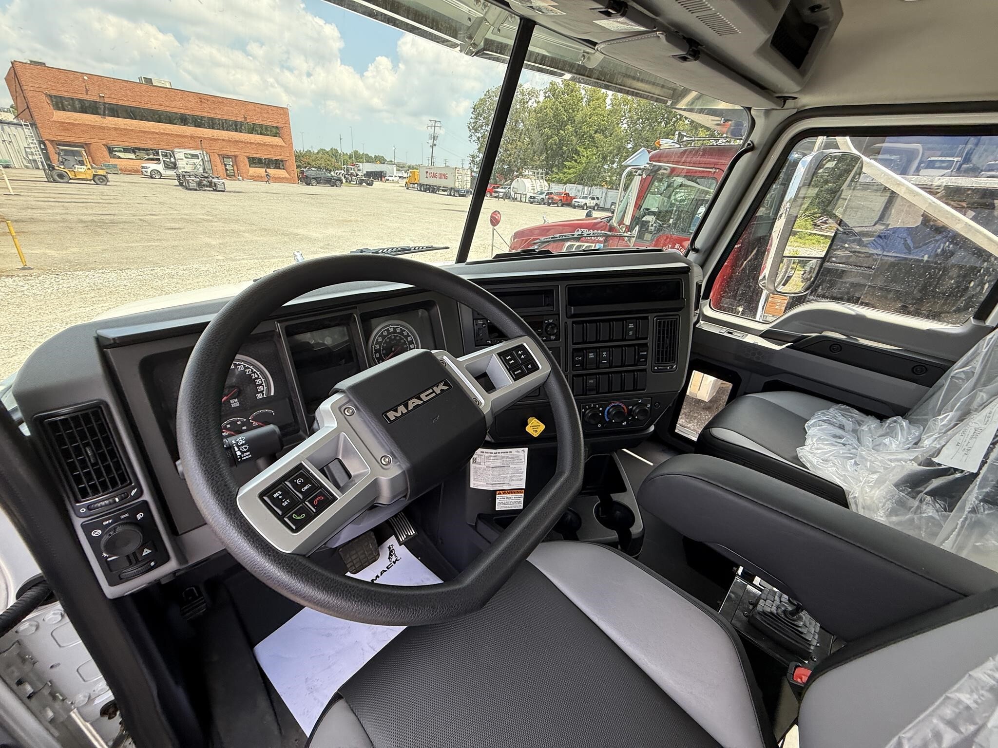 2026 Mack GRANITE 64BR
