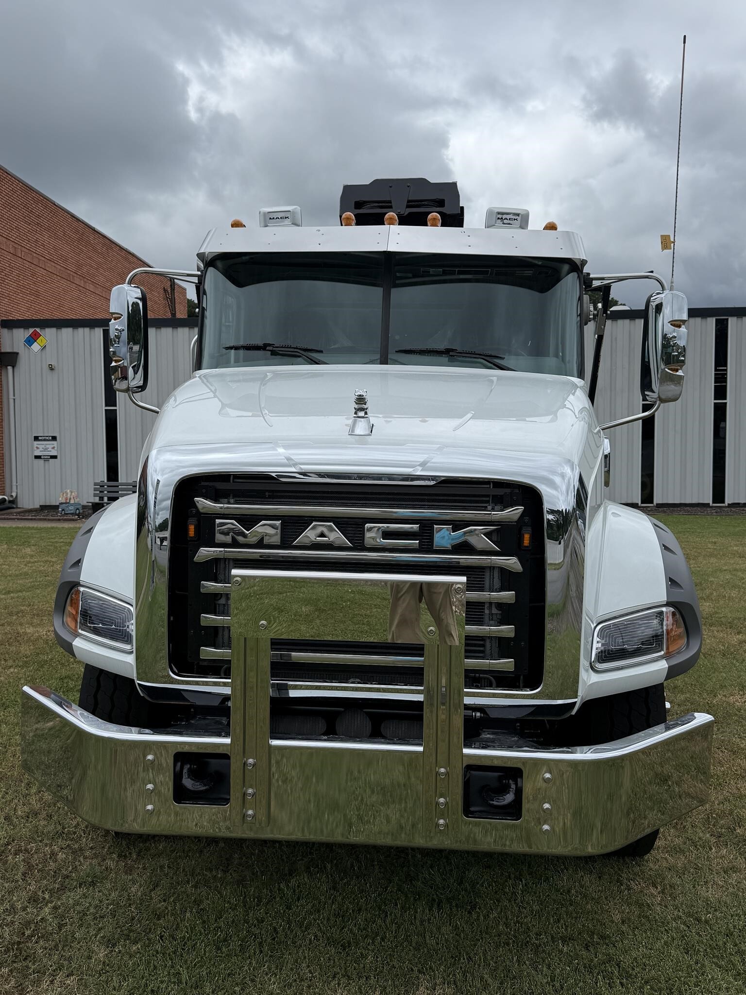 2026 Mack GRANITE 64BR