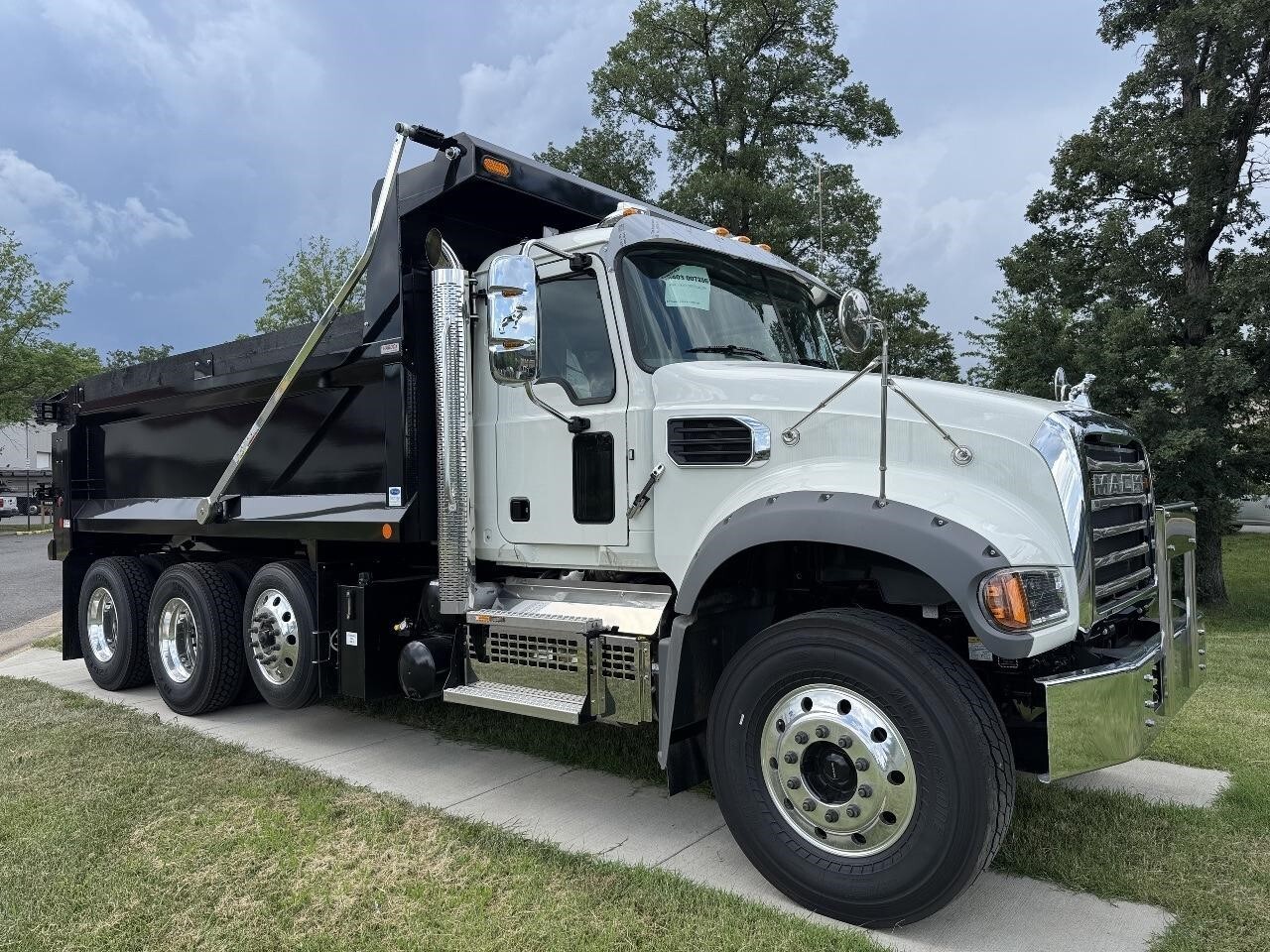 2026 Mack GRANITE