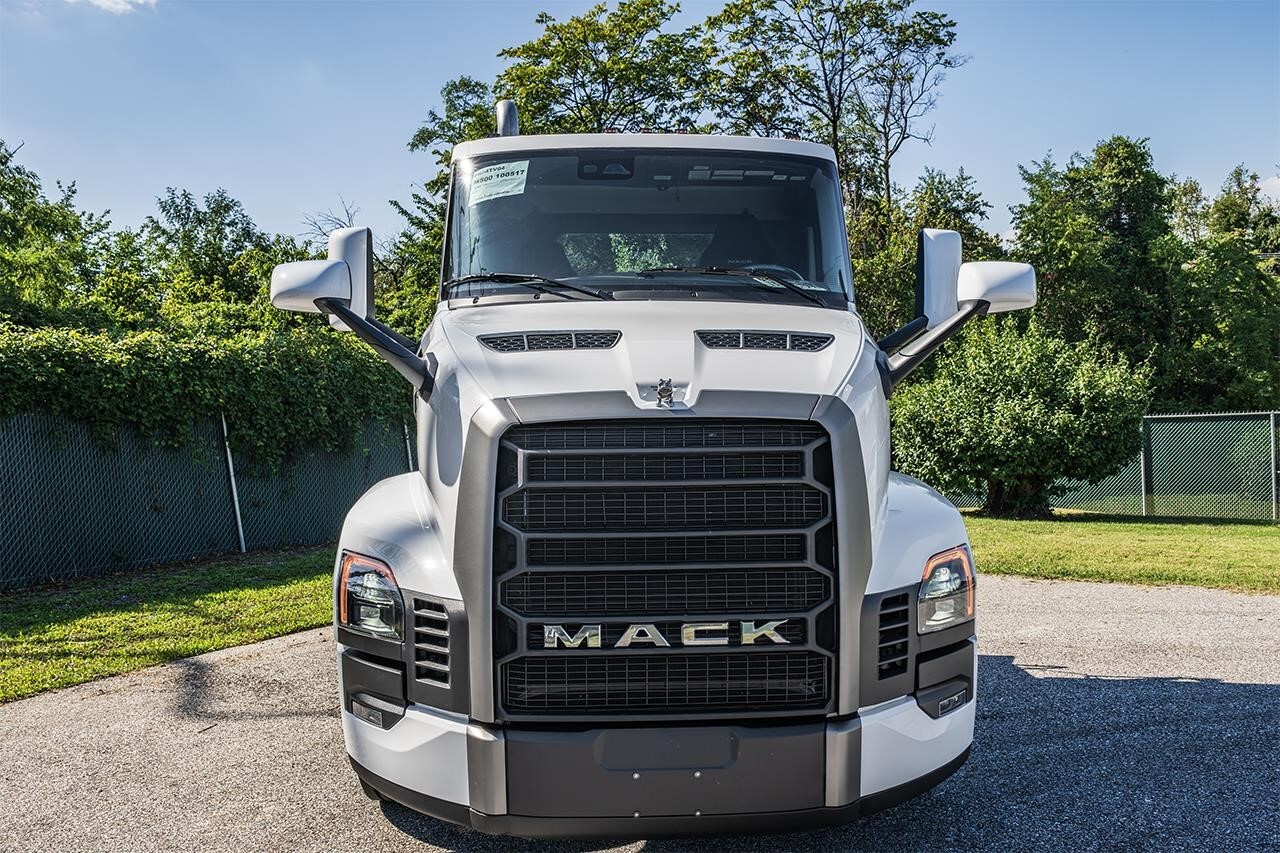 2026 Mack Pinnacle