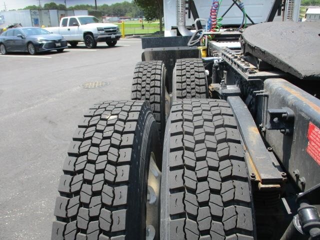 2018 Volvo VHD64FT300