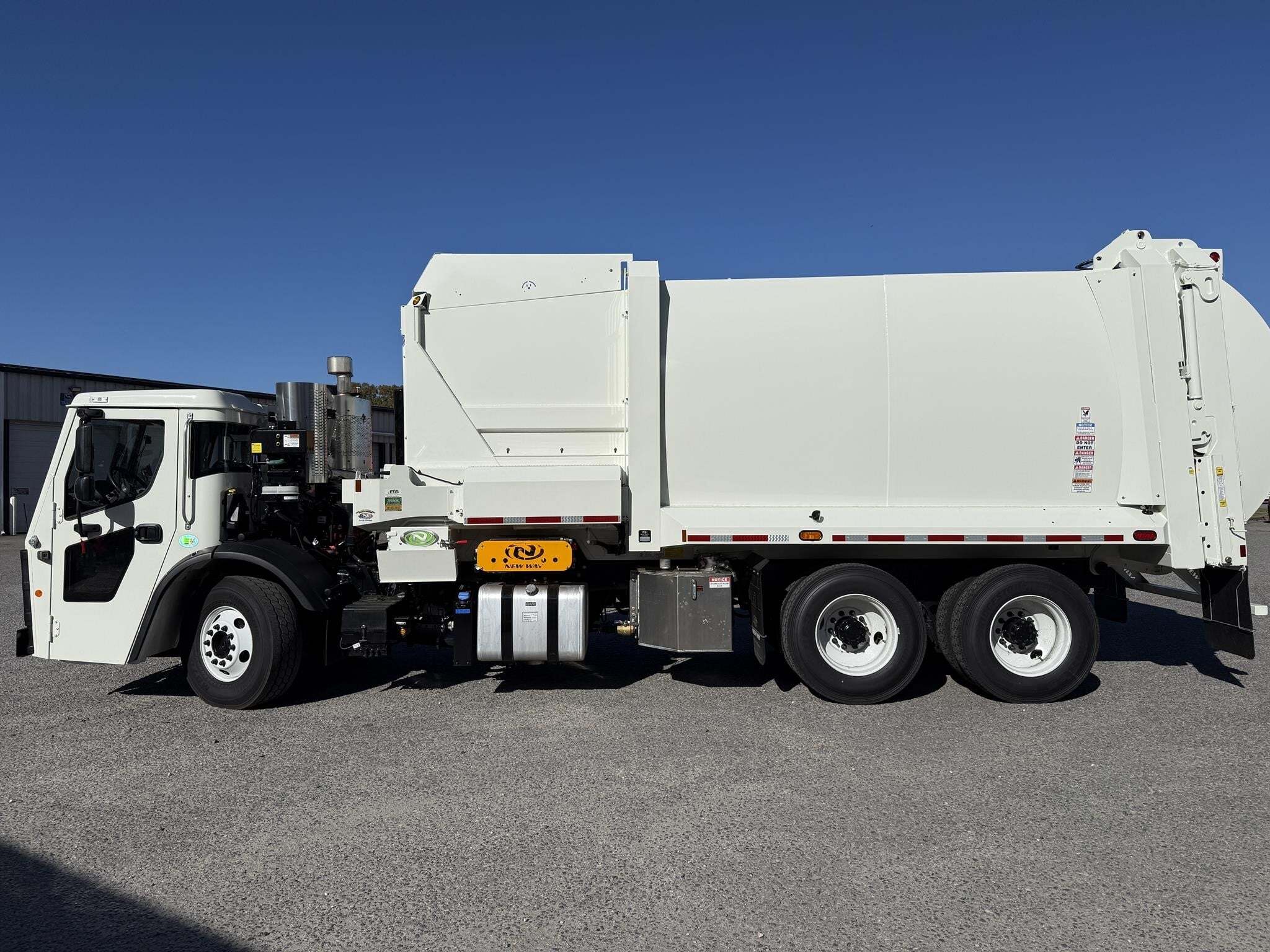 2026 Mack LR64R