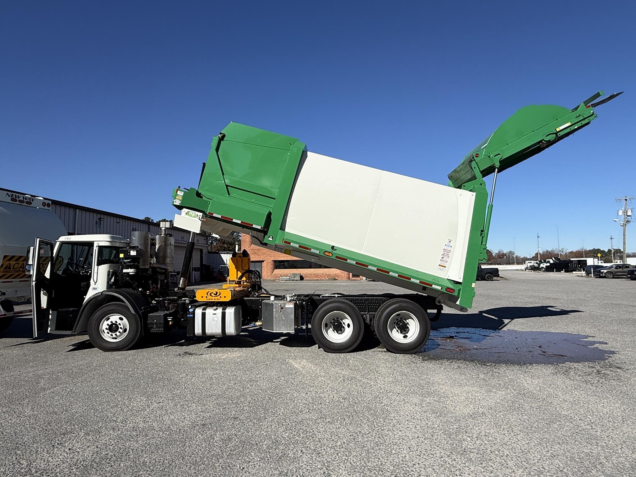2026 Mack LR64R