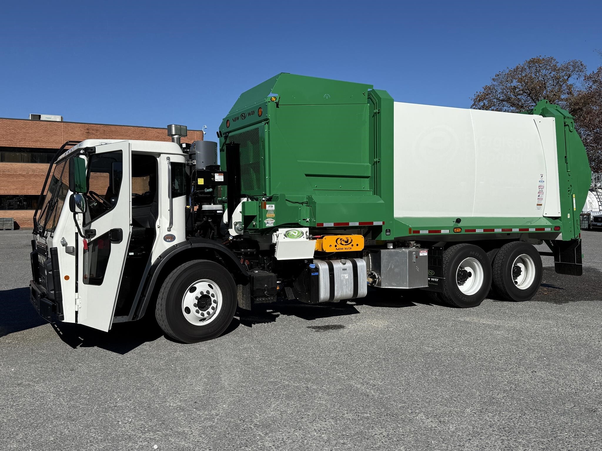 2026 Mack LR64R