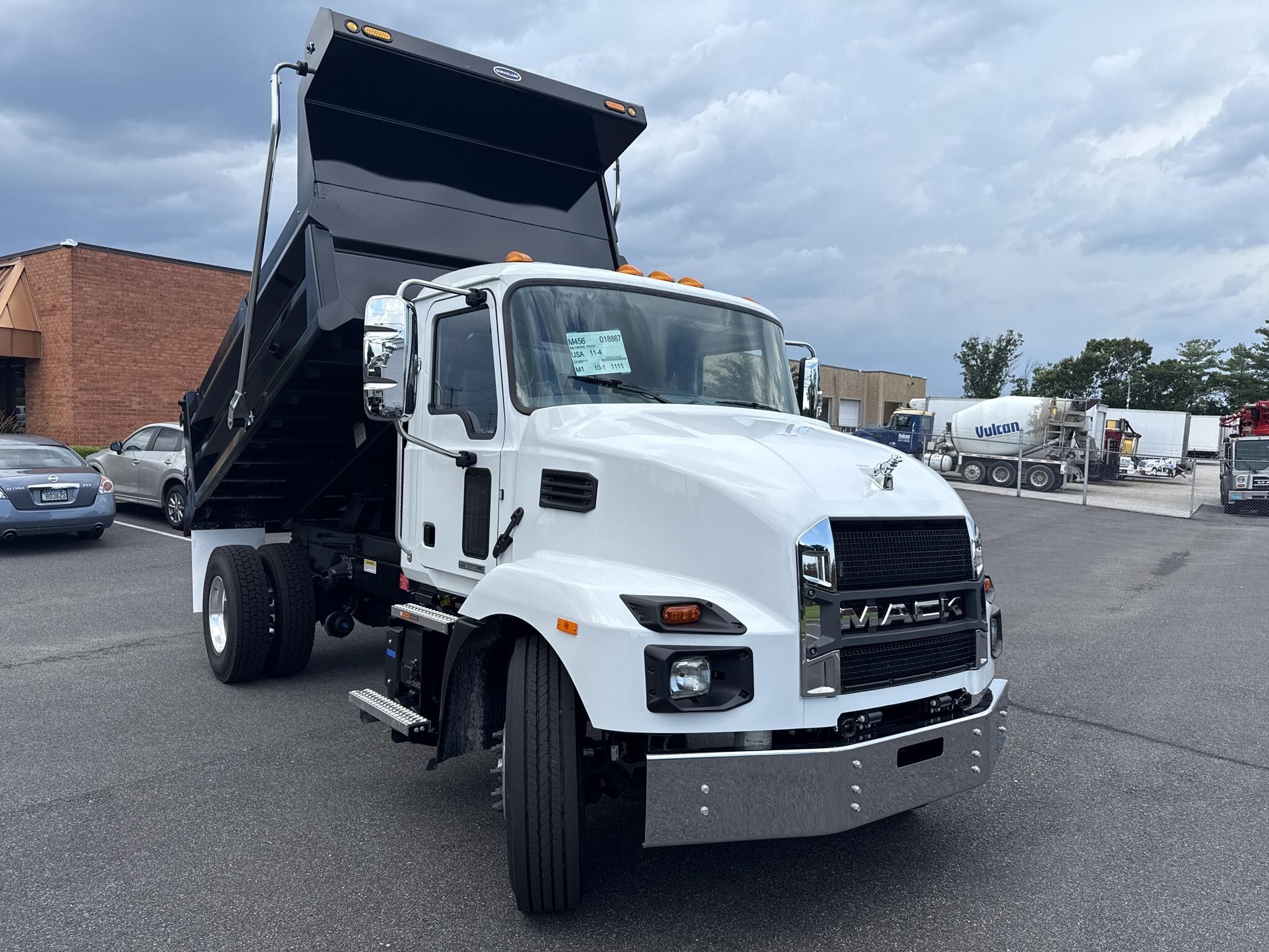 2027 Mack MD6