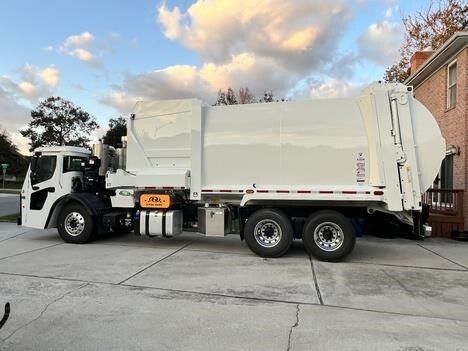 2026 Mack LR613