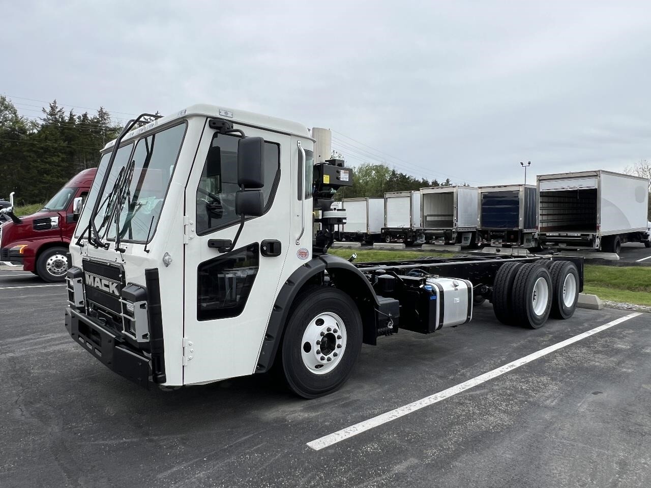 2026 Mack LR613