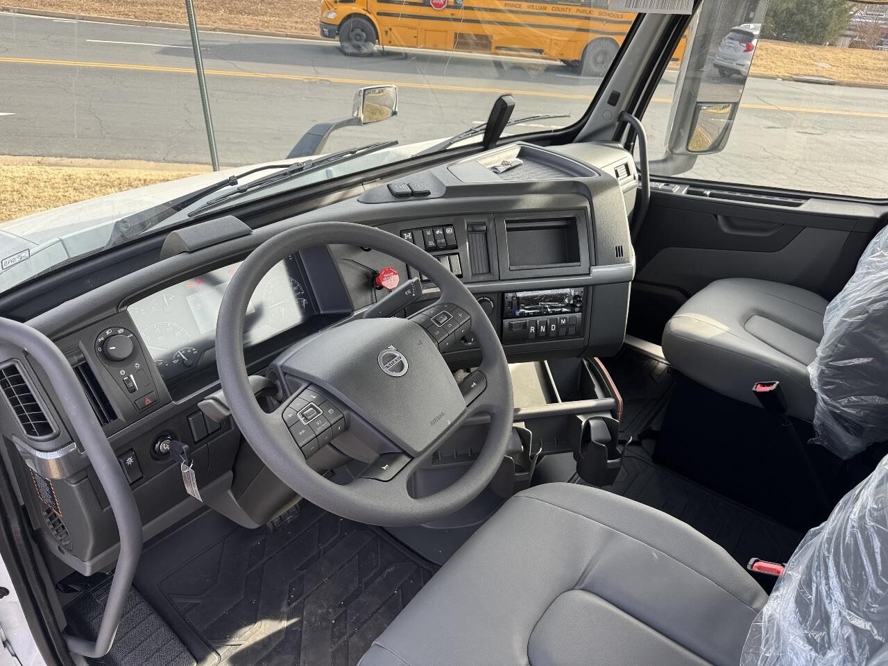 2026 Volvo VNR64T300